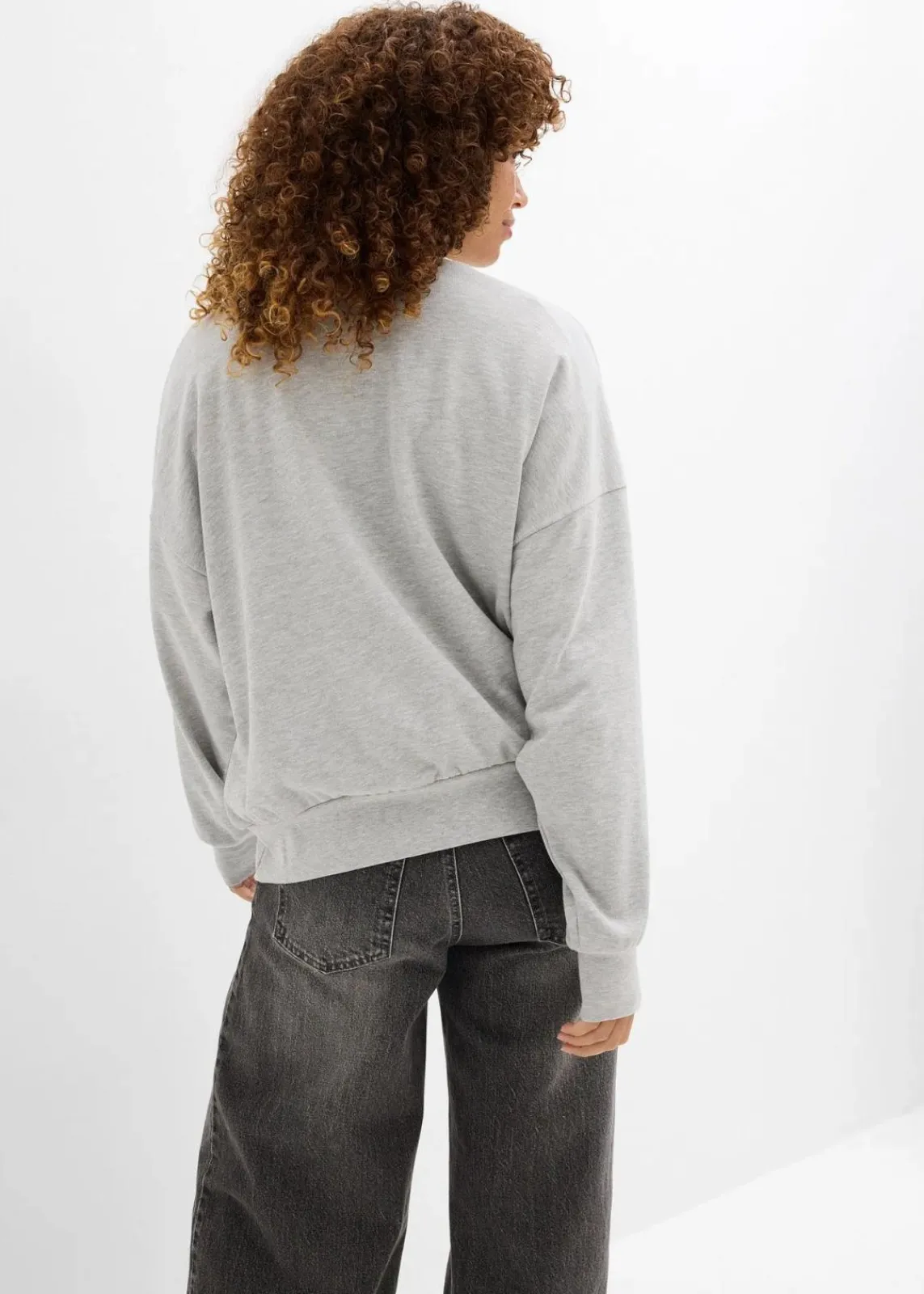 bonprix Nachhaltigere Materialien|Sweat^Oversize-Sweatshirt hellgrau meliert/weinrot bedruckt