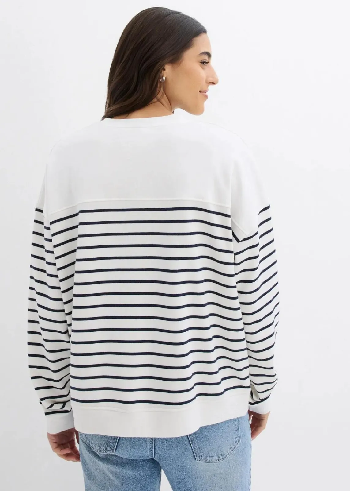 bonprix Sweat|Nachhaltigere Materialien^Oversize-Sweatshirt aus Baumwollmix wollweiß/dunkelblau gestreift