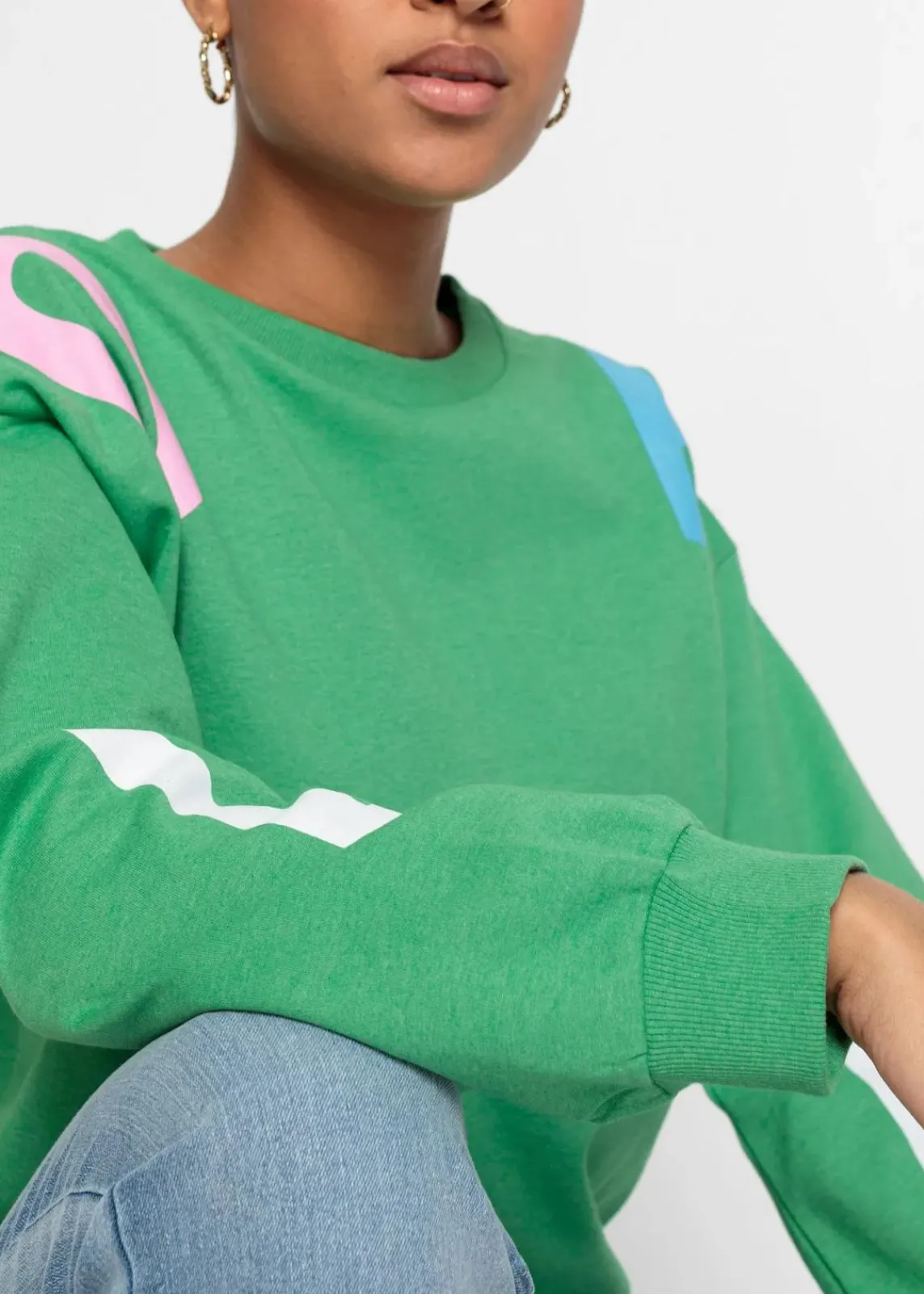 bonprix Bekleidung·Blusen & Tuniken|Nachhaltigere Materialien^Oversize-Sweatshirt aus weichem Baumwoll-Mix opalgrün bedruckt
