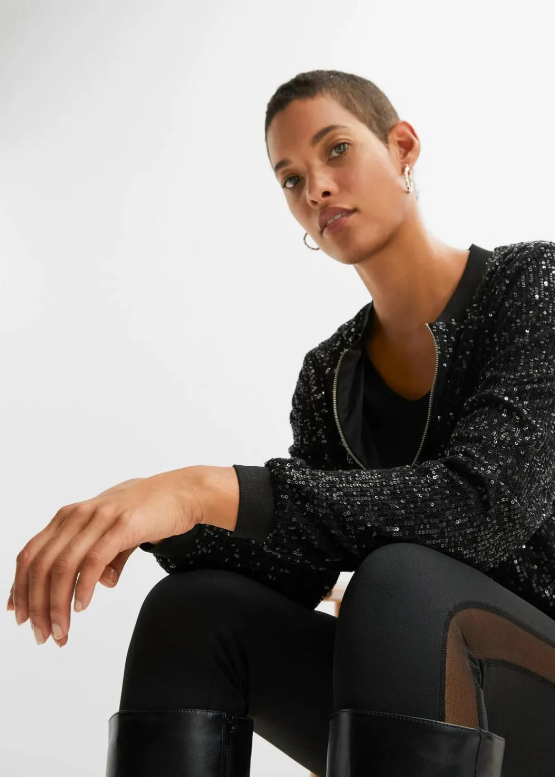 bonprix Jacken & Mäntel|Bekleidung·Hosen^Pailletten-Blouson schwarz
