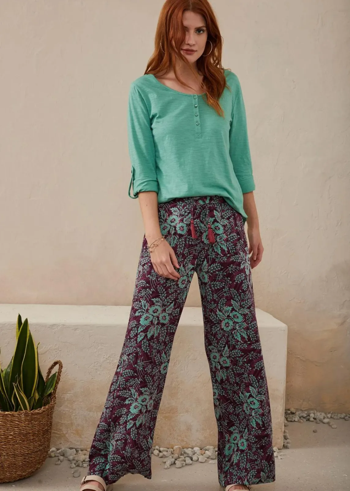 bonprix Bekleidung·Kleider|Hosen^Palazzo-Hose aus fließender Viskose beere/salbeigrün geblümt