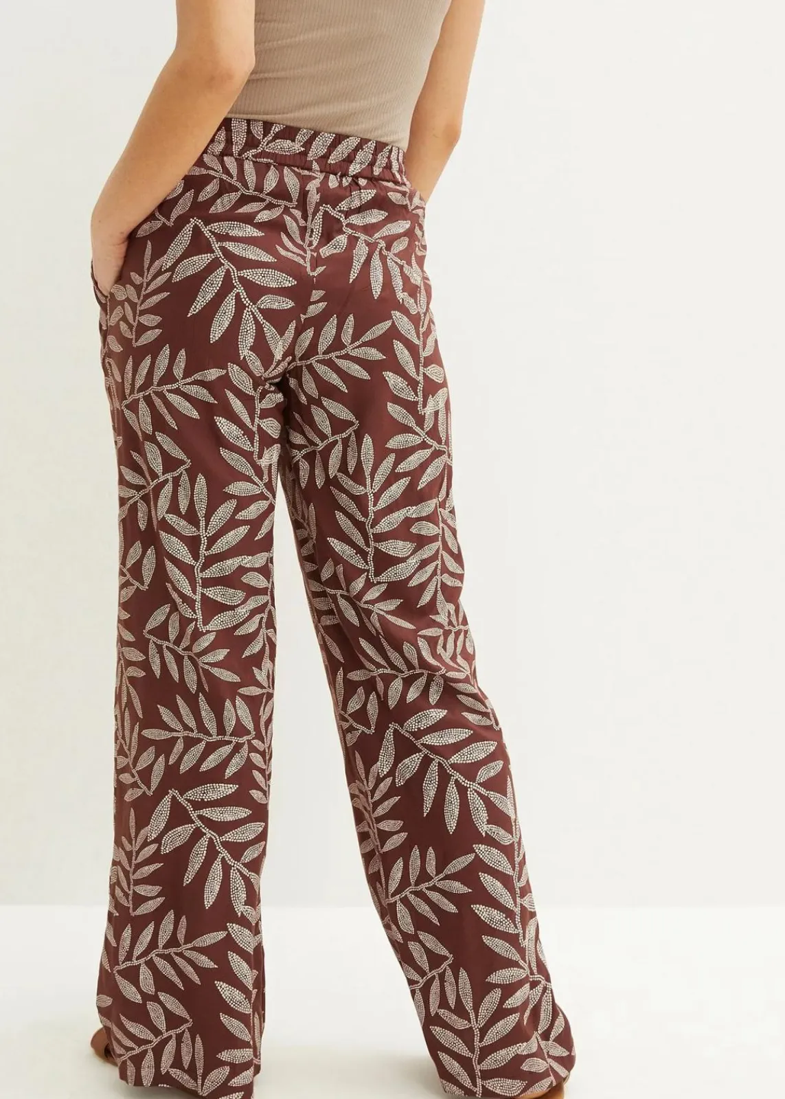 bonprix Nachhaltigere Materialien|Hosen^Palazzo-Hose aus fließender Viskose terrabraun/weiß bedruckt