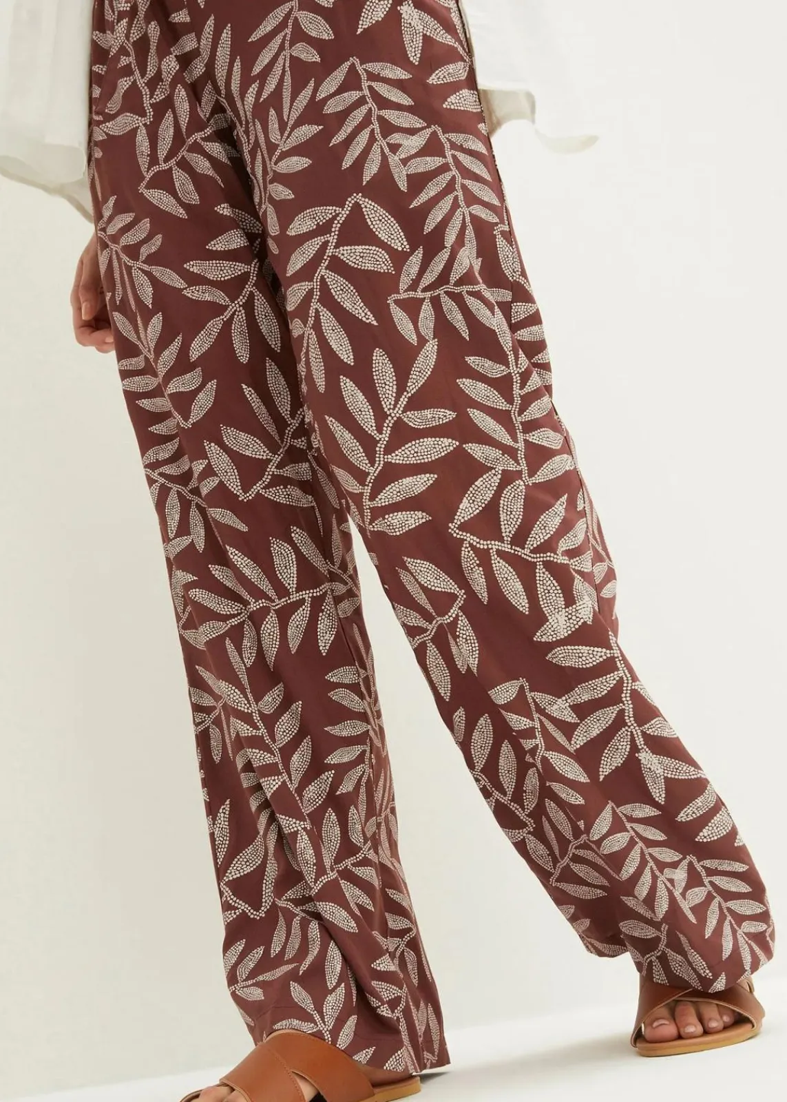 bonprix Nachhaltigere Materialien|Hosen^Palazzo-Hose aus fließender Viskose terrabraun/weiß bedruckt