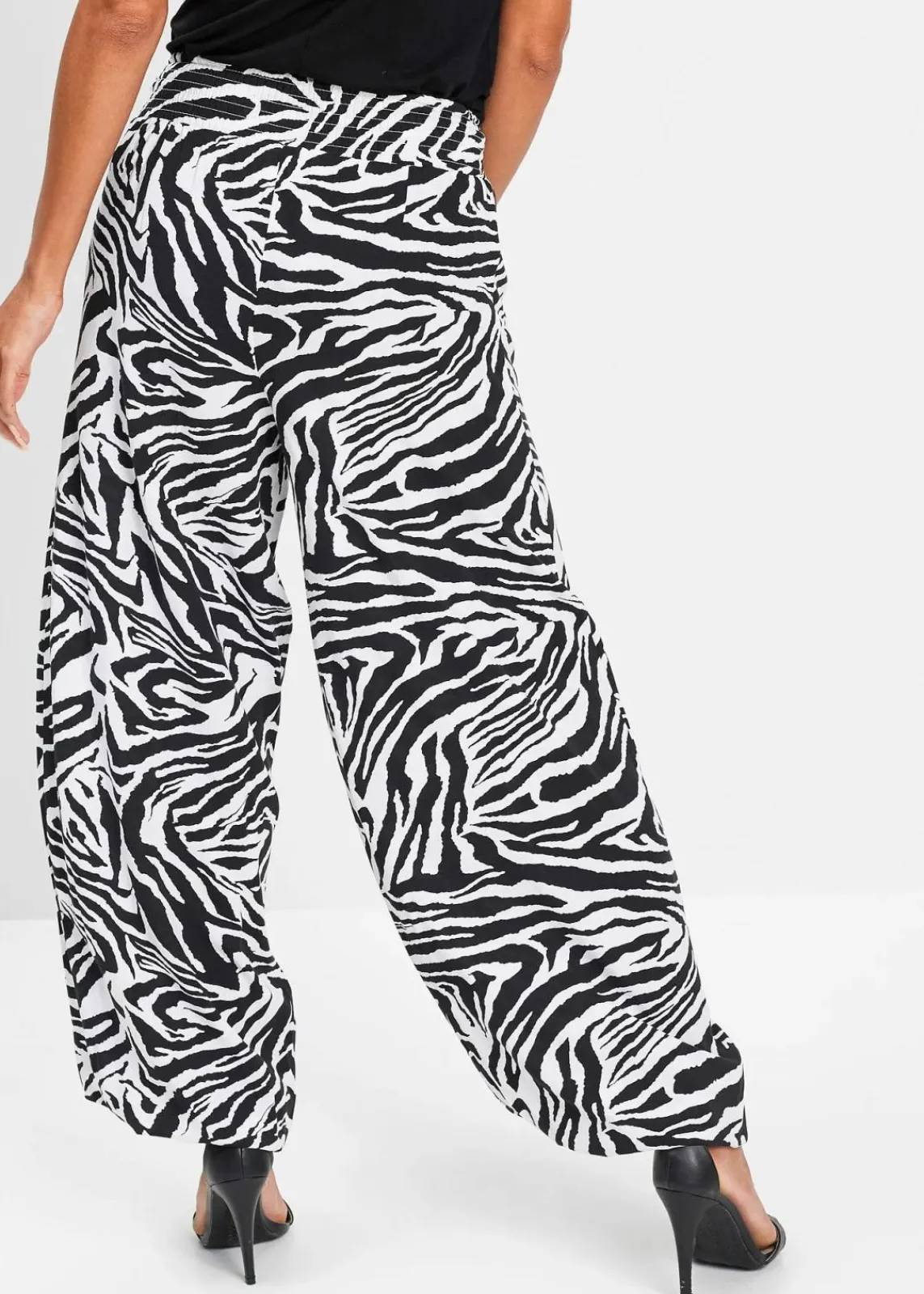 bonprix Nachhaltigere Materialien|Hosen^Palazzo-Hose aus fließender Viskose schwarz zebra bedruckt