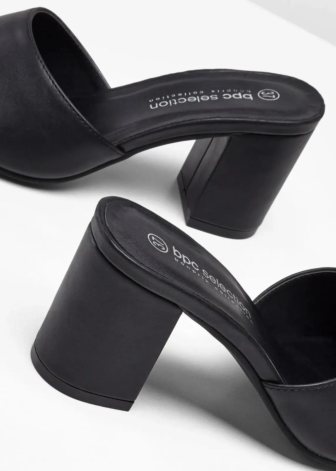 bonprix Sommerschuhe^Pantoletten schwarz