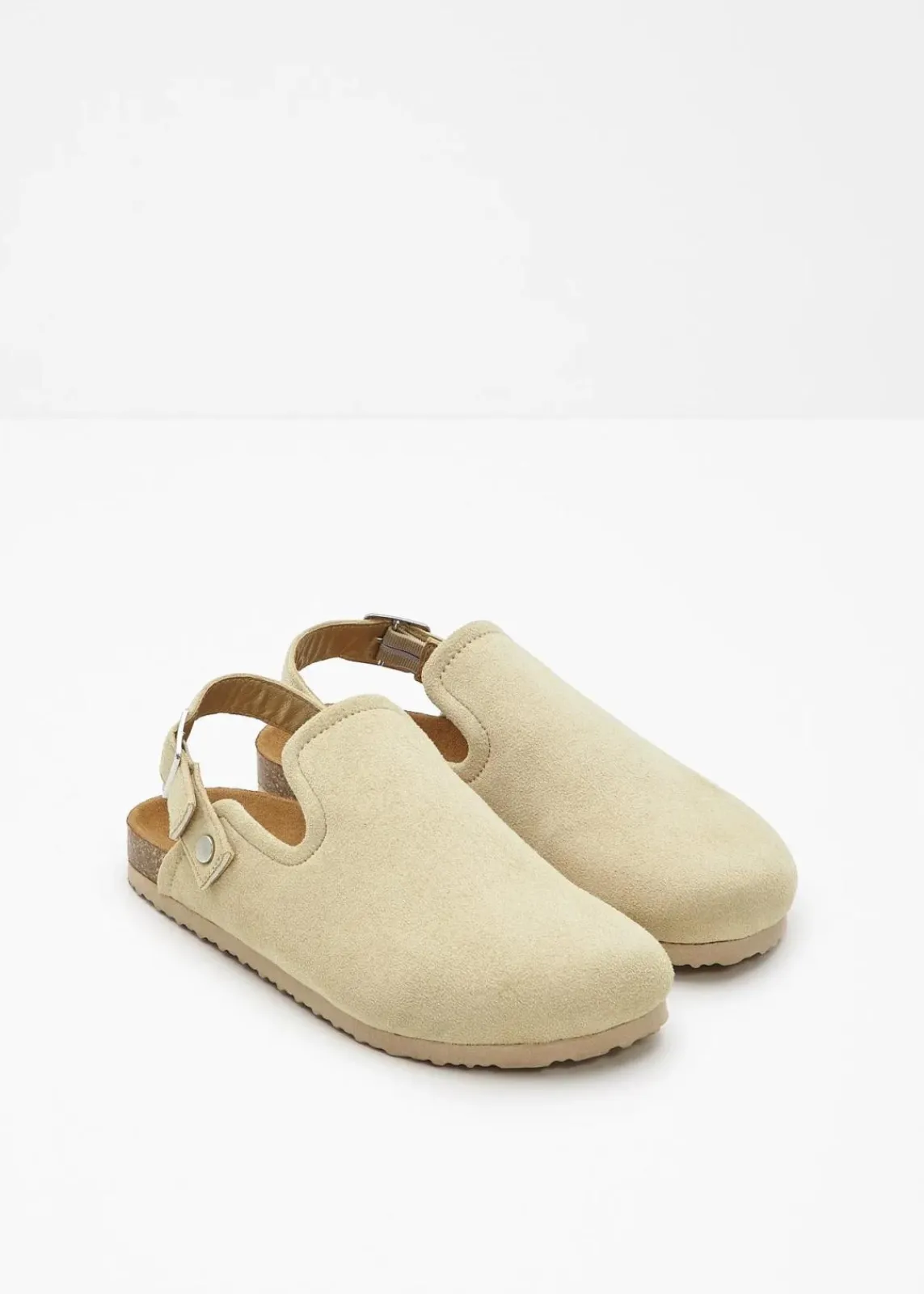 bonprix Sommerschuhe^Pantoletten mit Riemen grünbeige