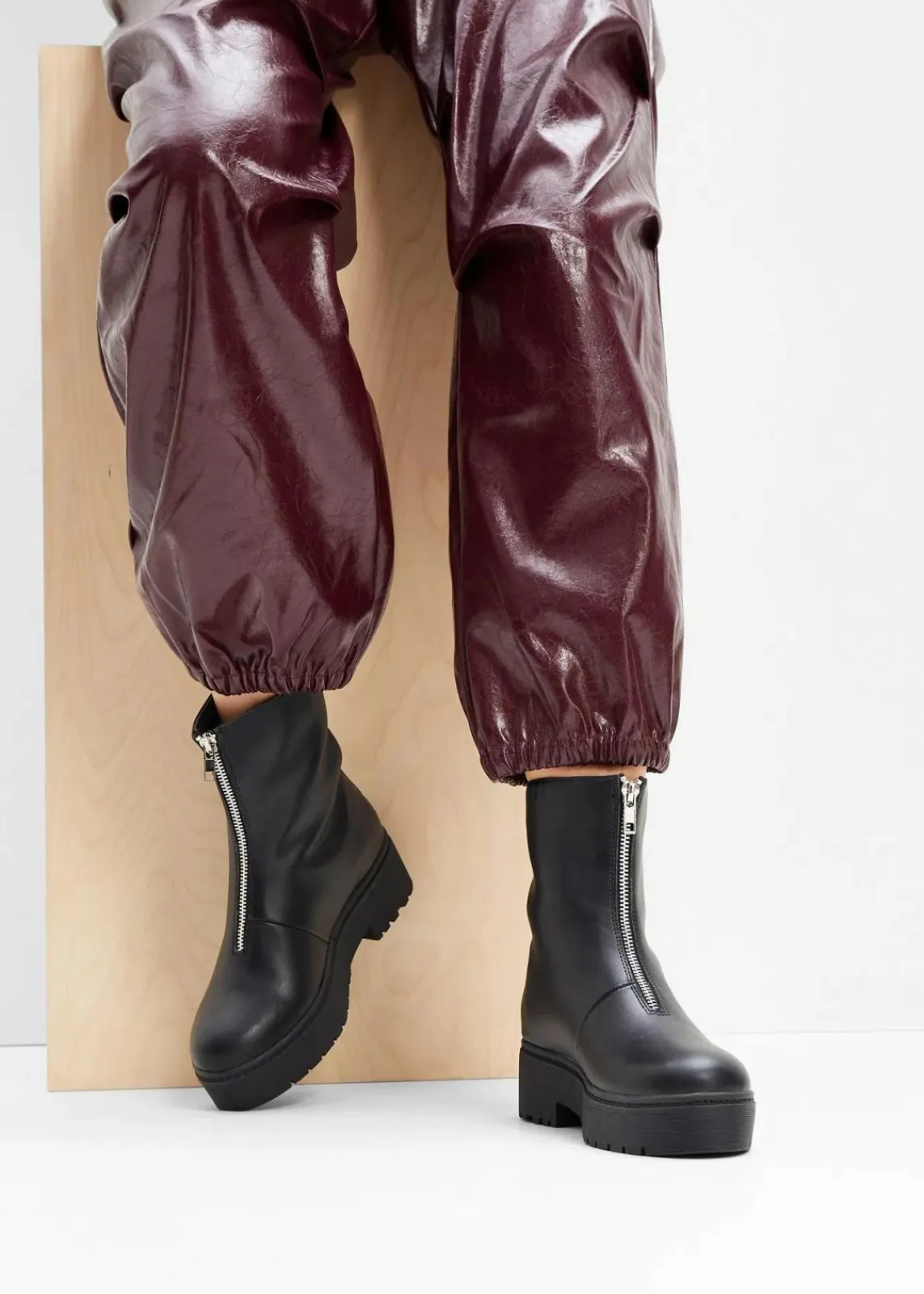 bonprix Gefütterte Winterschuhe|Boots^Plateau-Boots schwarz
