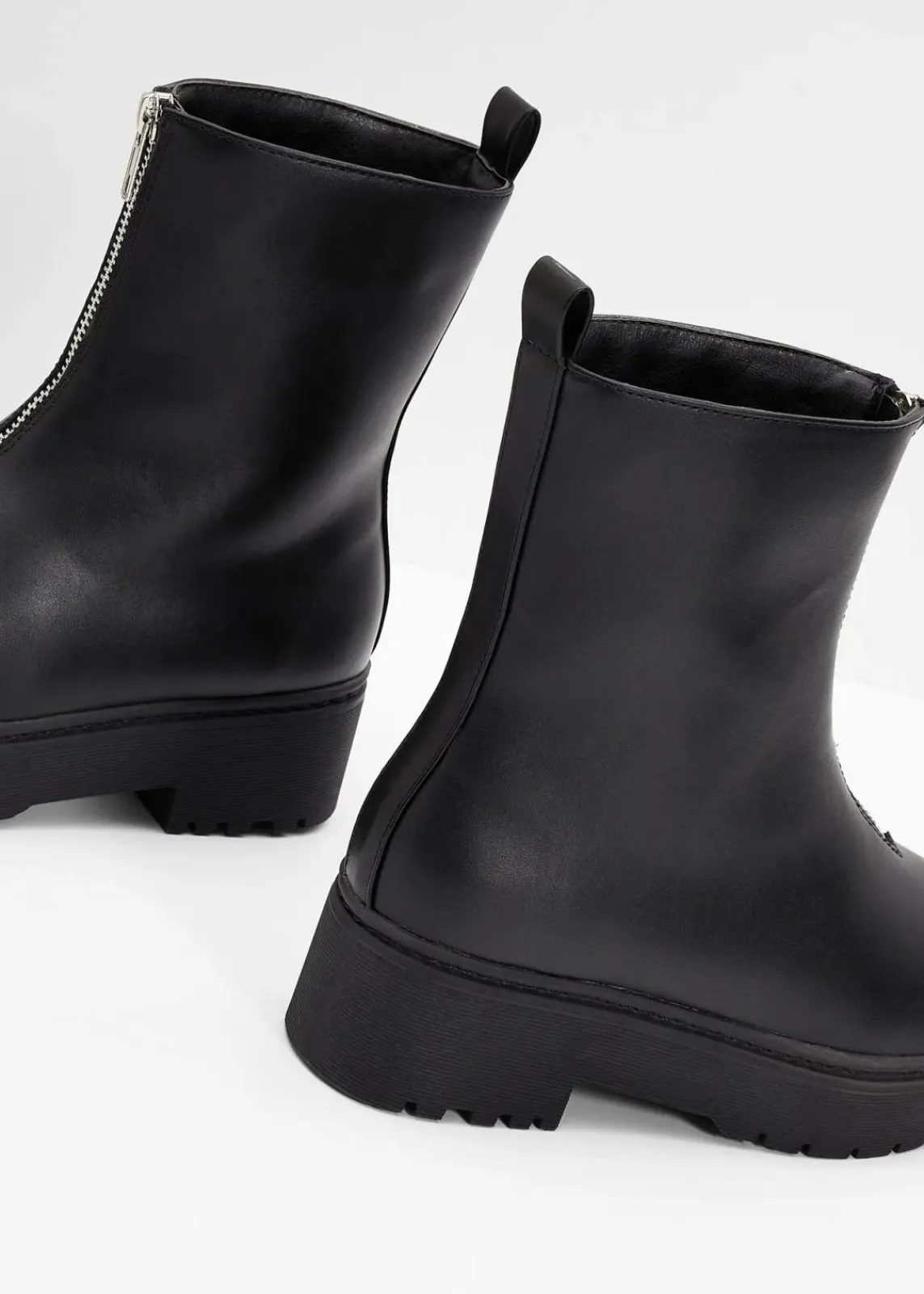 bonprix Gefütterte Winterschuhe|Boots^Plateau-Boots schwarz