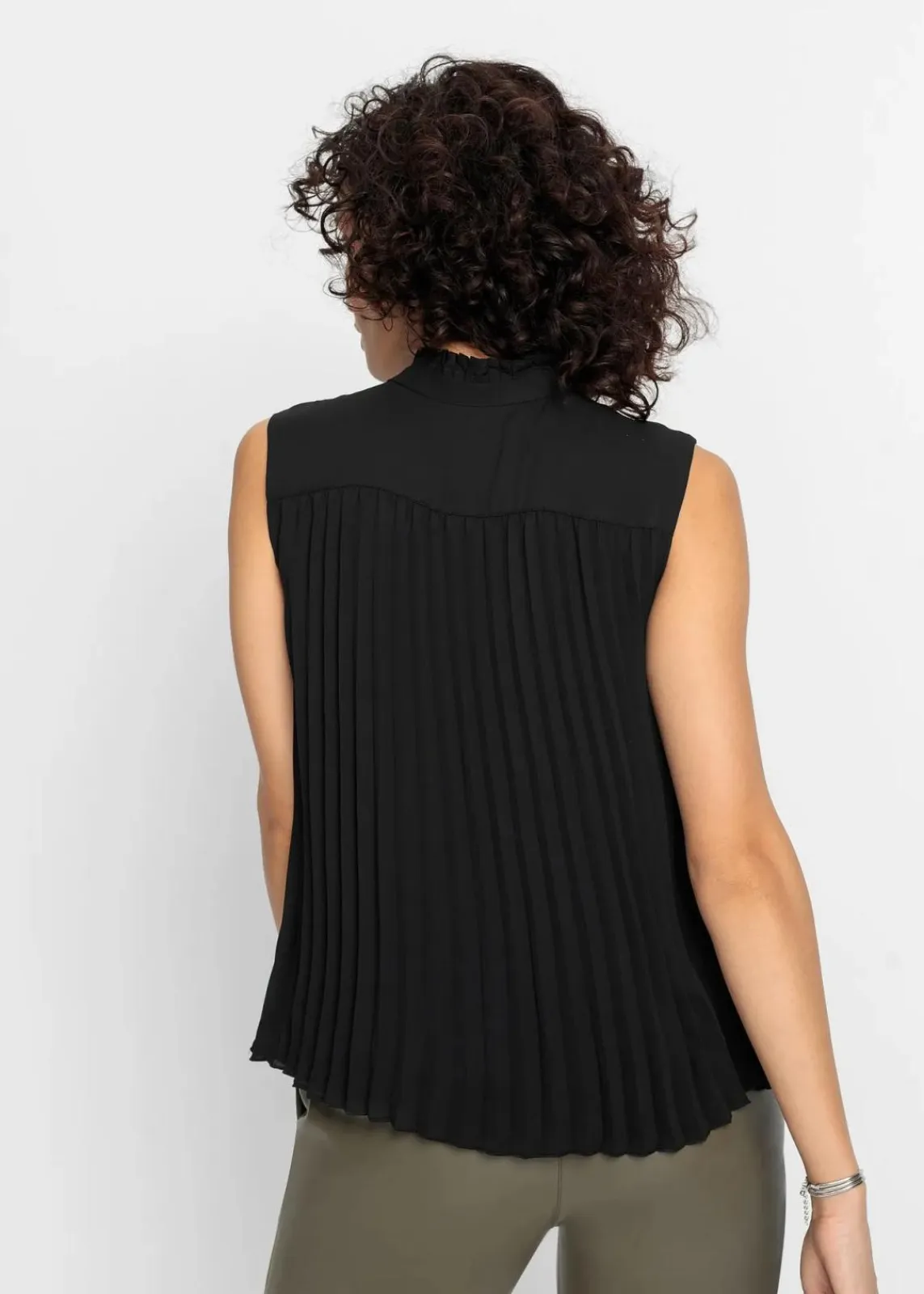 bonprix Nachhaltigere Materialien|Shirts & Tops^Plissee-Blusentop schwarz
