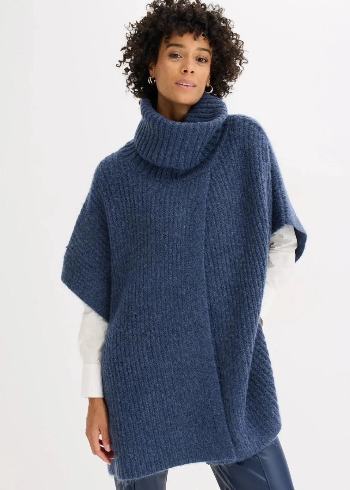 bonprix Ponchos|Schuhe & Accessoires In Spezialgrößen·Tücher & Ponchos^Poncho-Pullover mit Wollanteil indigo
