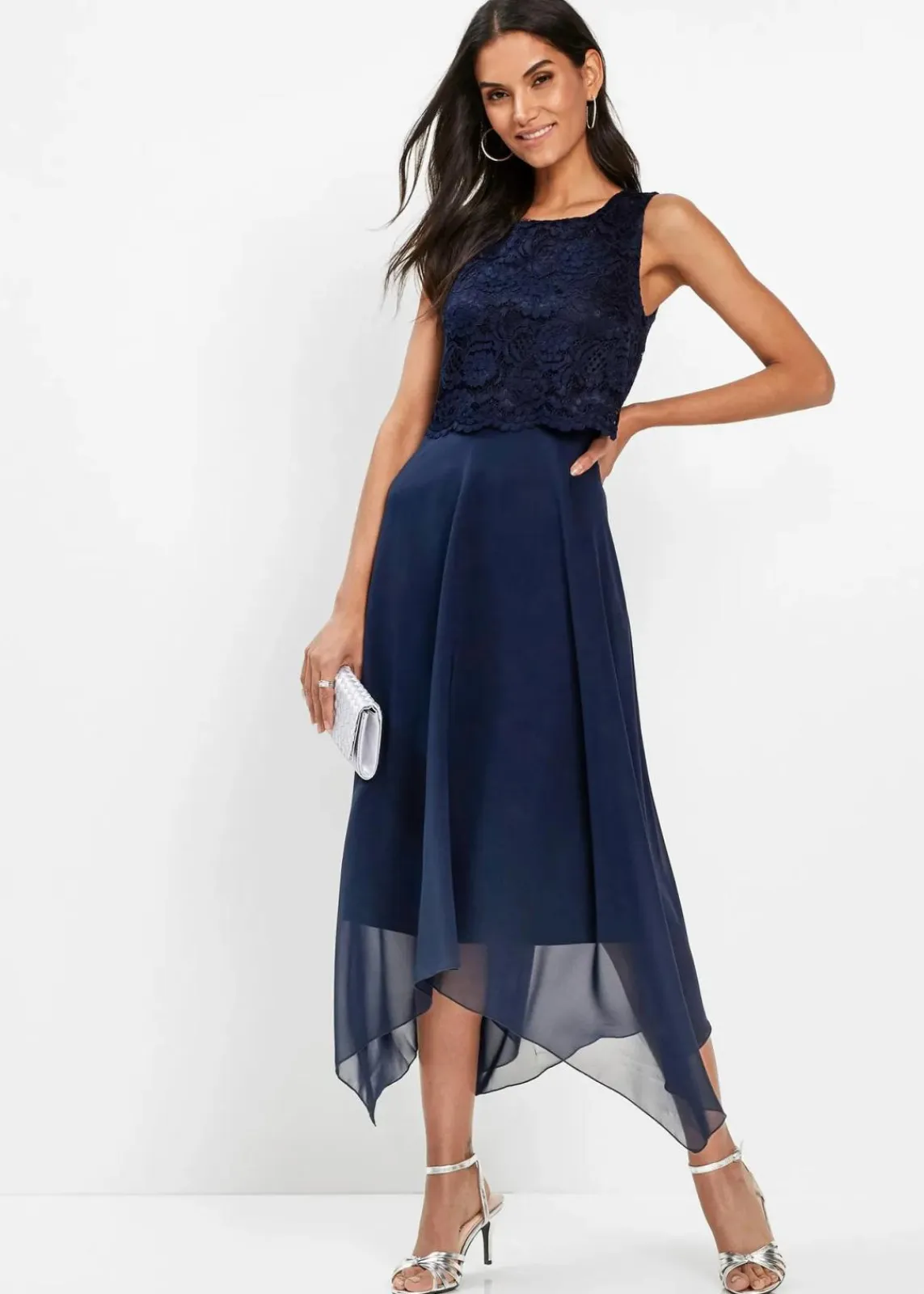 bonprix Kurzgrößen|Bekleidung·Pullover & Strickjacken^Premium Chiffonkleid mit Spitze dunkelblau