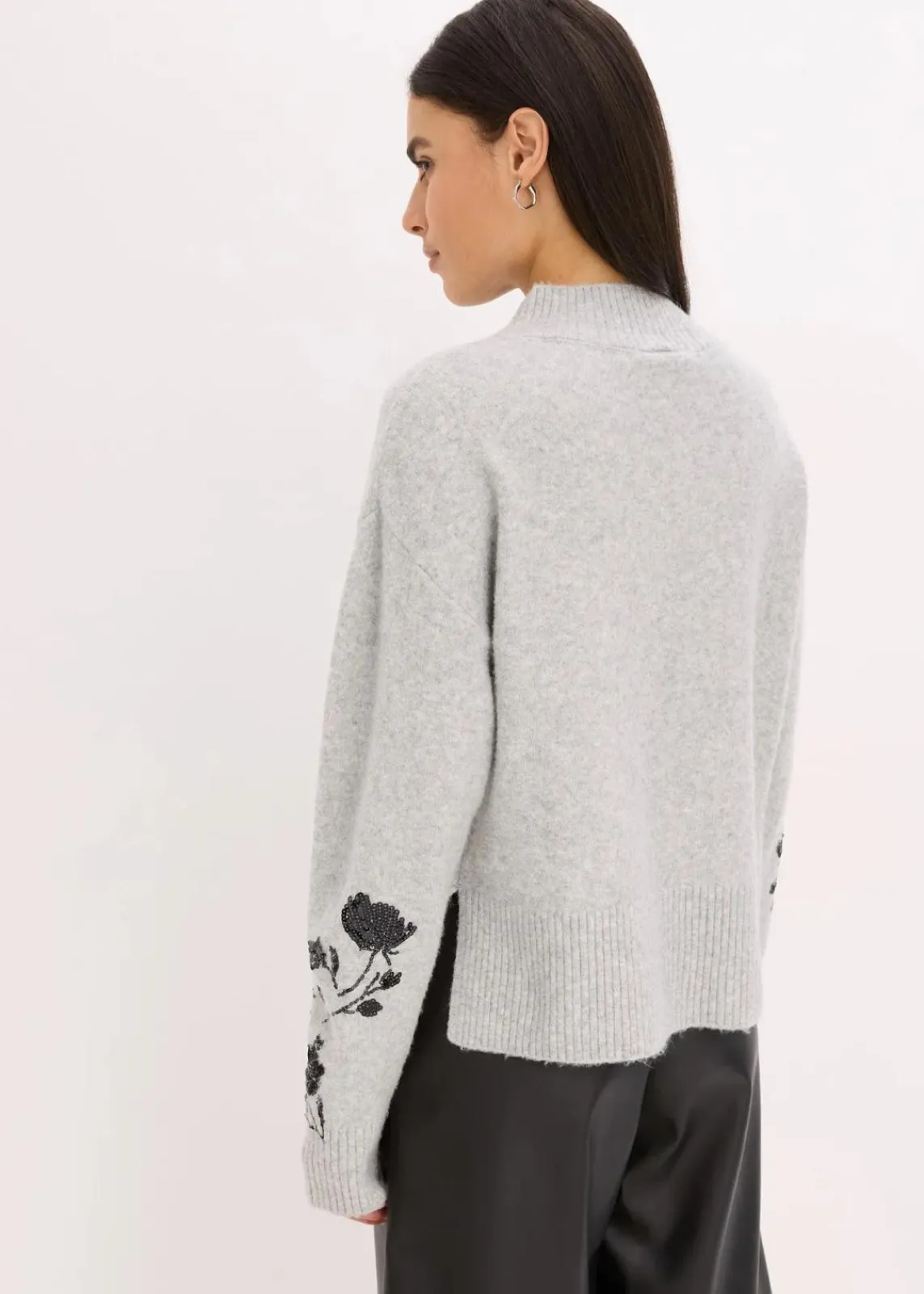 bonprix Bekleidung·Umstandsmode|Pullover & Strickjacken^Pullover mit Pailettenstickerei hellgrau meliert/anthrazit