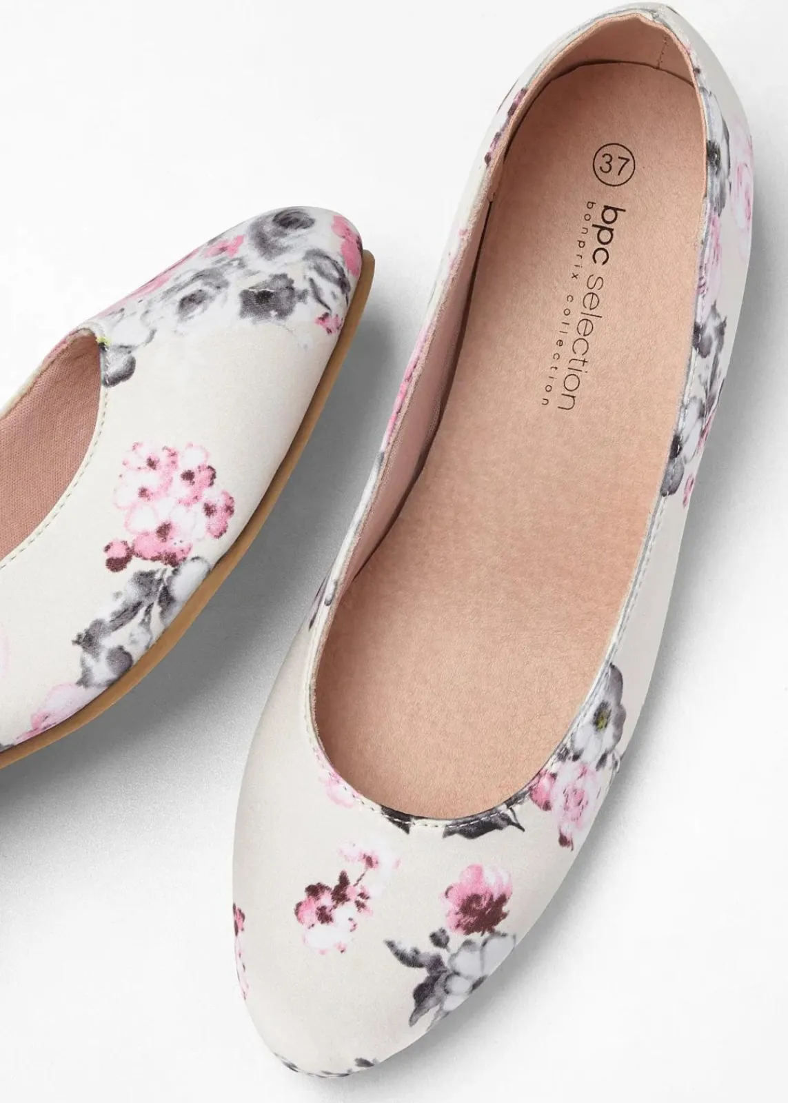 bonprix Pumps^Pumps mit Blockabsatz creme geblümt