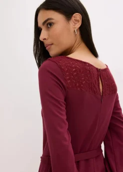 bonprix Bekleidung·Pullover & Strickjacken|Kleider^Punto Kleid mit Spitze ahornrot