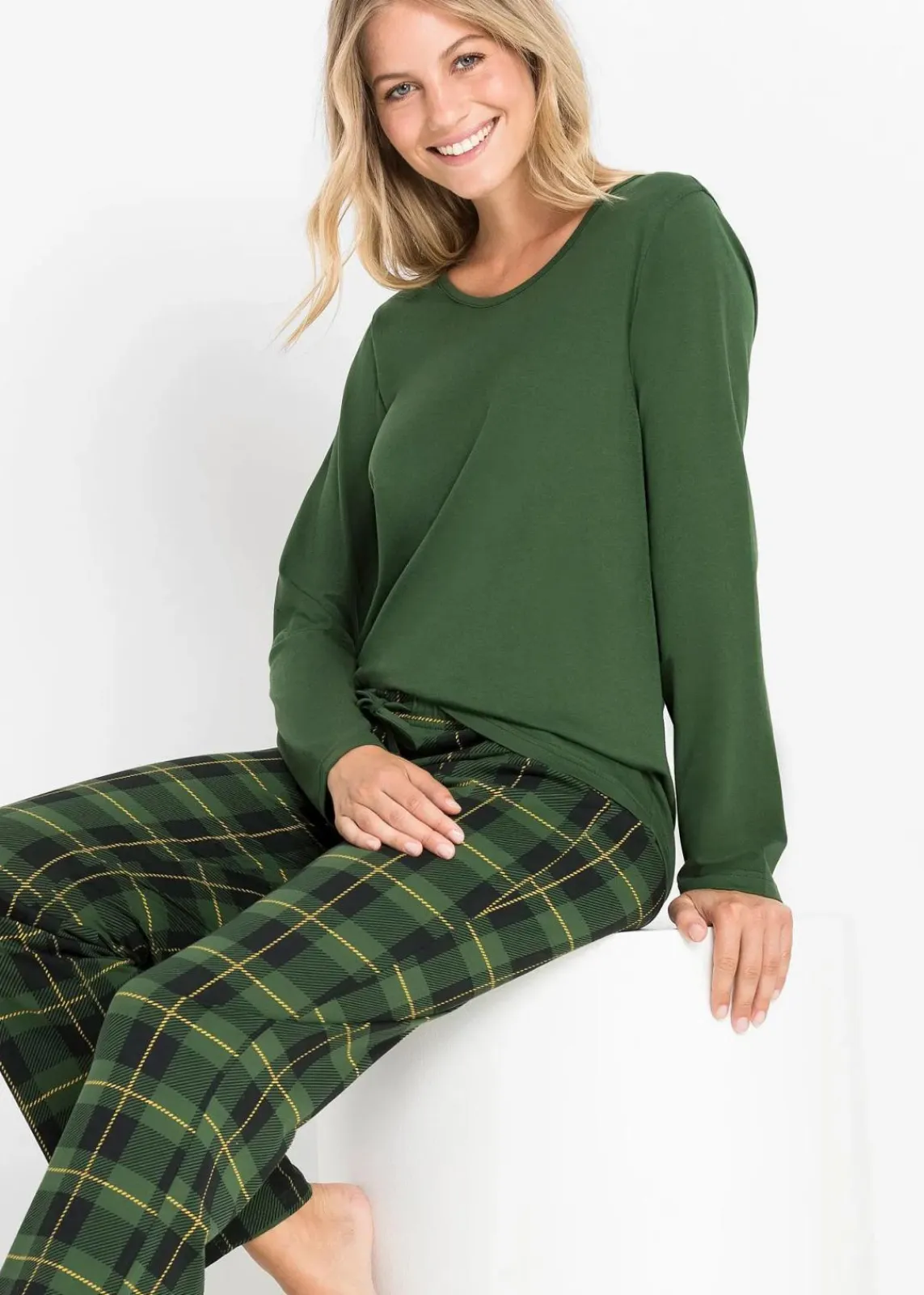 bonprix Nachhaltigere Materialien|Wäsche·Nachtwäsche^Pyjama aus reiner Bio-Baumwolle fichtengrün kariert