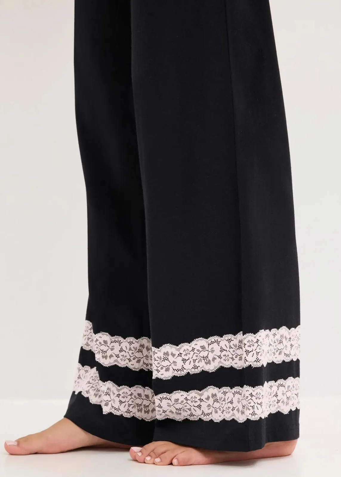 bonprix Wäsche·Nachtwäsche|Nachtwäsche^Pyjama aus softem Viskose-Mix schwarz/wollweiß