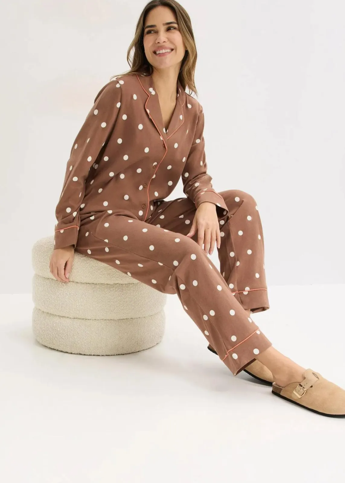 bonprix Nachtwäsche|Wäsche·Nachtwäsche^Pyjama aus weicher Baumwolle maronenbraun/naturbeige gepunktet