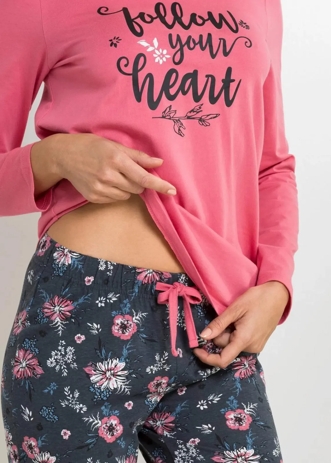 bonprix Wäsche·Nachtwäsche|Nachhaltigere Materialien^Pyjama aus reiner Bio-Baumwolle rauchrose bedruckt