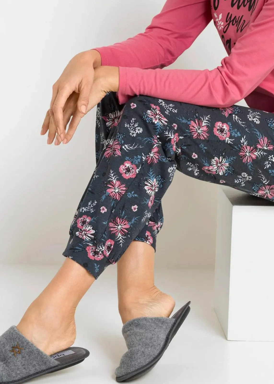 bonprix Wäsche·Nachtwäsche|Nachhaltigere Materialien^Pyjama aus reiner Bio-Baumwolle rauchrose bedruckt