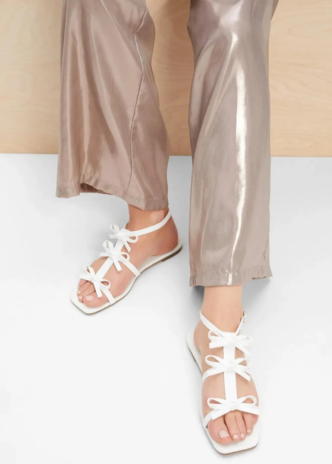 bonprix Sommerschuhe^Riemchensandalen weiß