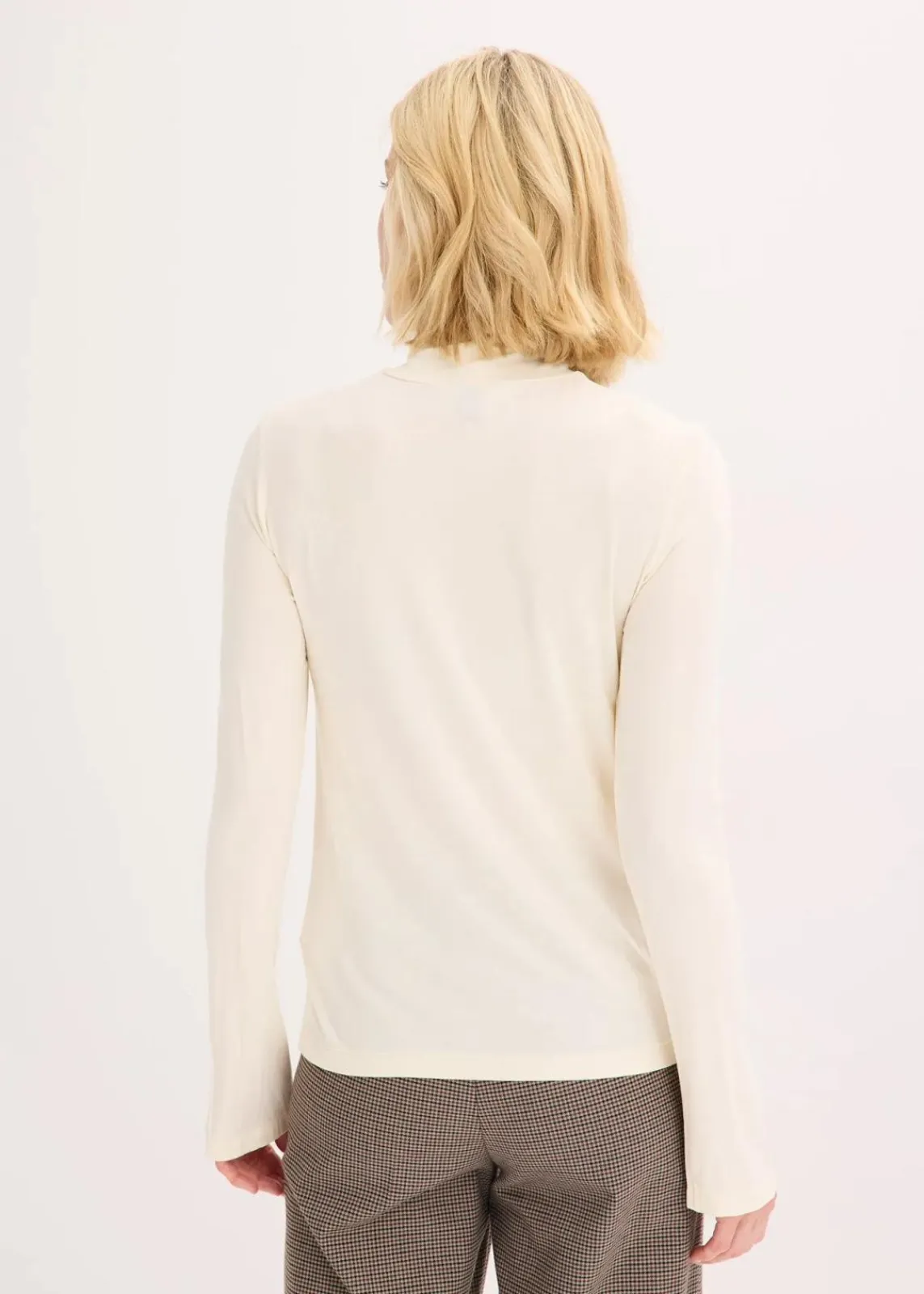 bonprix Shirts & Tops^Rollkragenshirt mit dekorativen Knöpfen cremeweiß
