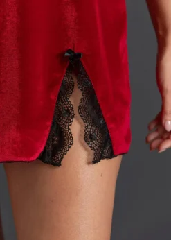 bonprix Wäsche·Corsagen & Negligés|Wäsche·Dessous^Samtkleid rot/schwarz