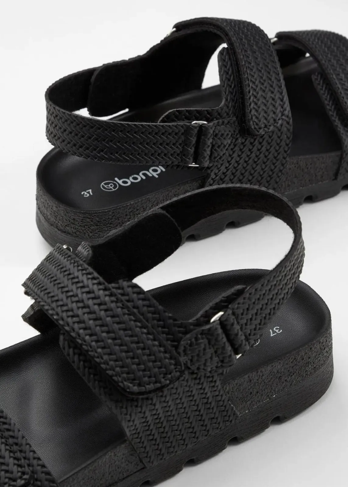 bonprix Sommerschuhe^Sandalen schwarz