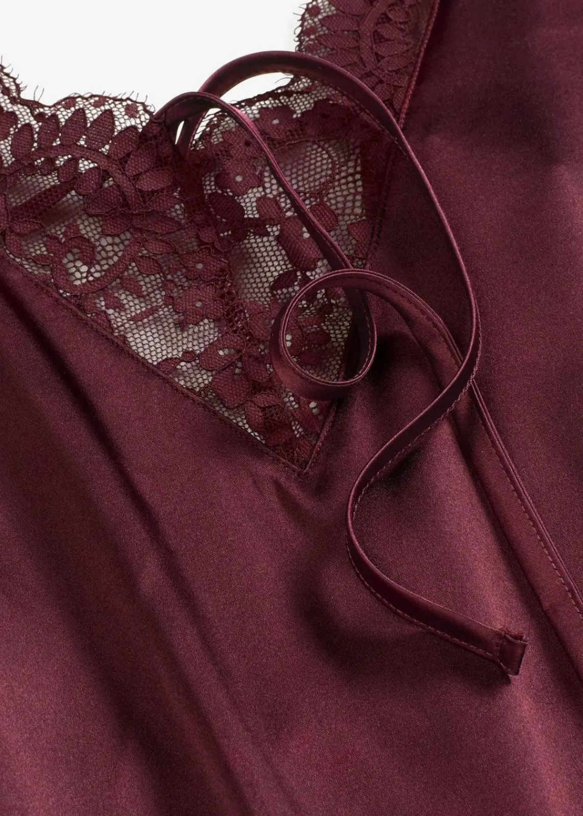 bonprix Wäsche·Corsagen & Negligés|Wäsche·Dessous^Satin Negligé mit Glanzeffekt weinrot