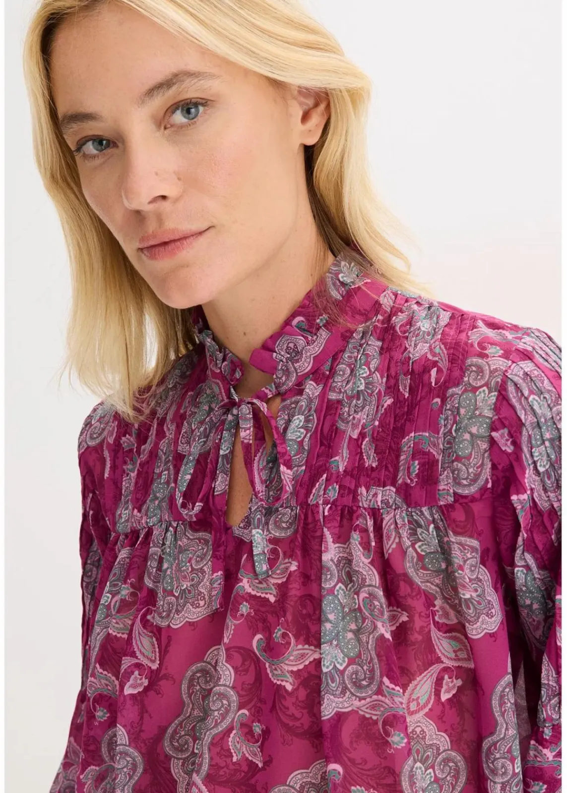 bonprix Blusen & Tuniken|Bekleidung·Jacken & Mäntel^Satin Tunika mit Biesen dunkelfuchsia/mint/blütenpink paisley