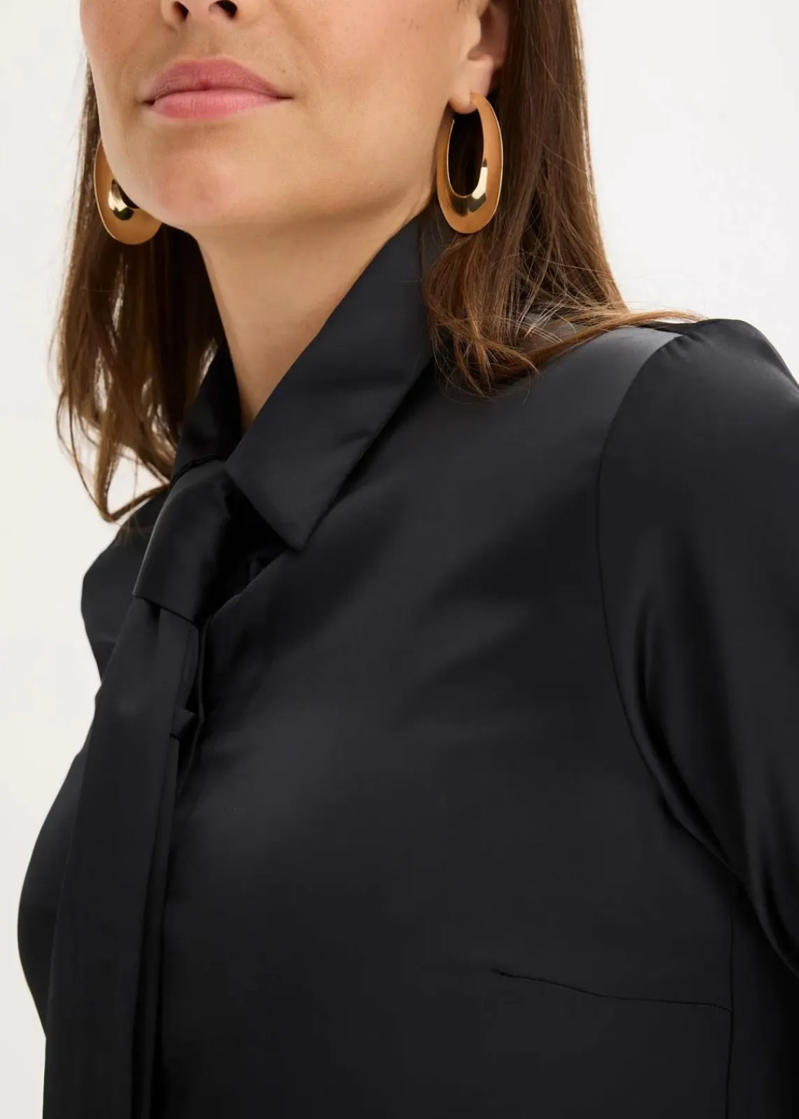 bonprix Bekleidung·Jacken & Mäntel|Blusen & Tuniken^Satinbluse mit abnehmbarer Krawatte (2-tlg.) schwarz