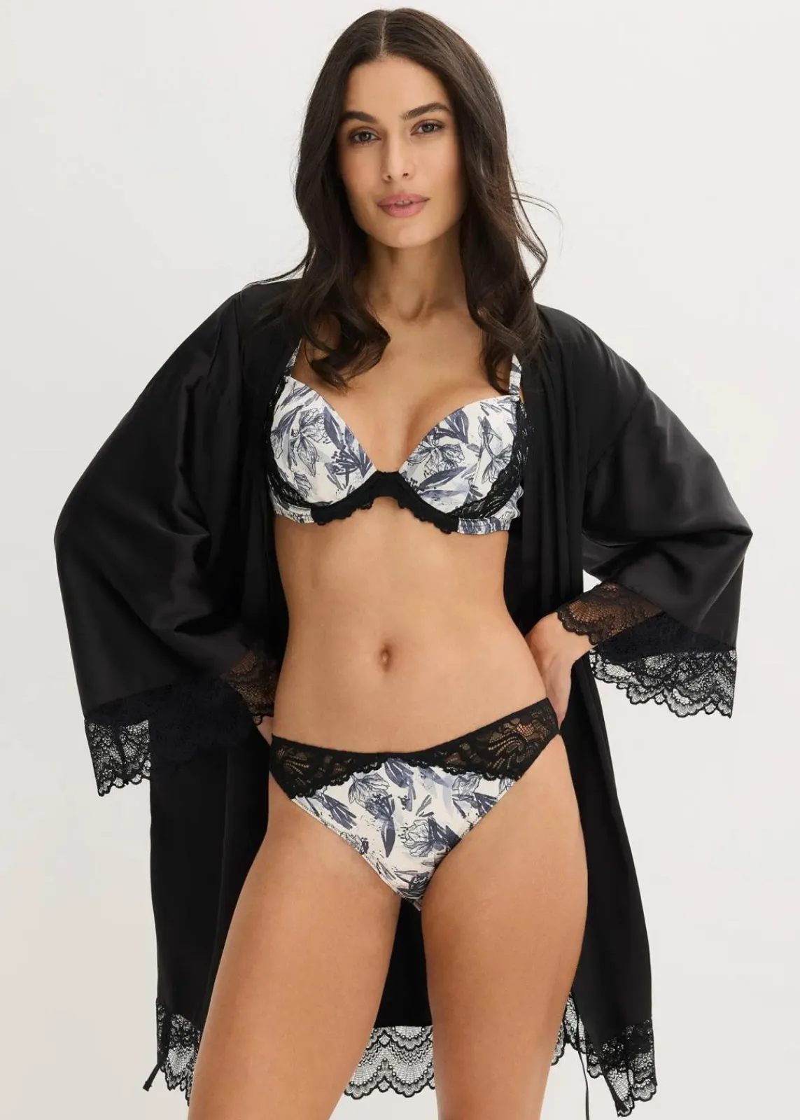 bonprix Große Cups D-H|Bhs^Schalen-BH aus bedrucktem Satin stahlgrau bedruckt