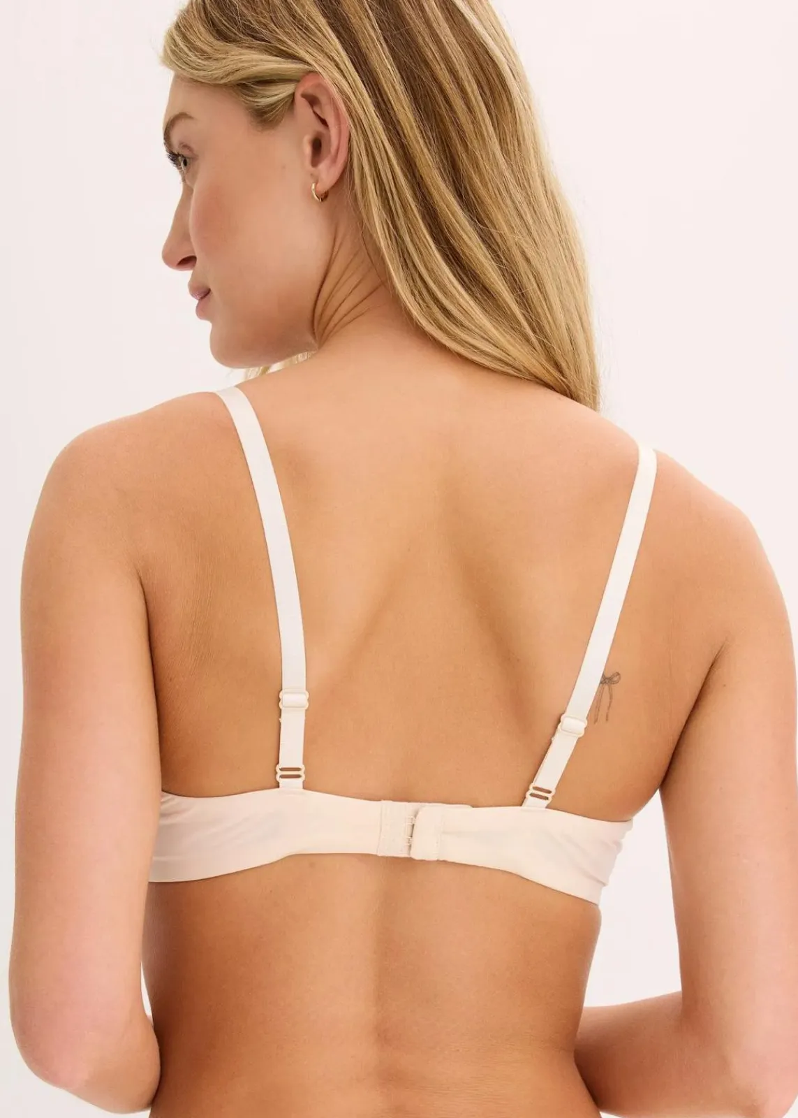 bonprix Große Cups D-H|Dessous^Schalen-BH mit Glanzeffekt puder
