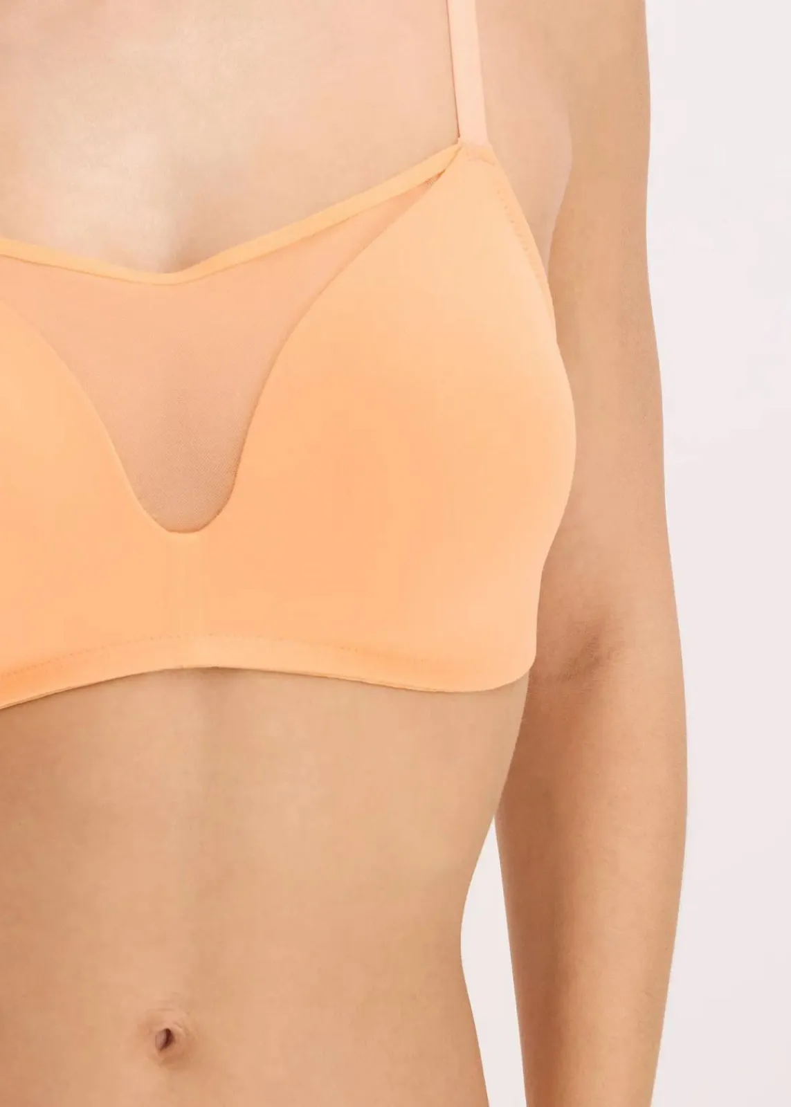 bonprix Nachhaltigere Materialien|Basics^Schalen-BH ohne Bügel mit Mesh hellpfirsich