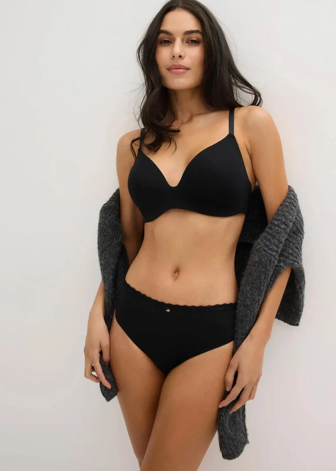bonprix Nachhaltigere Materialien|Bhs^Schalen-BH ohne Bügel mit Bio-Baumwolle schwarz