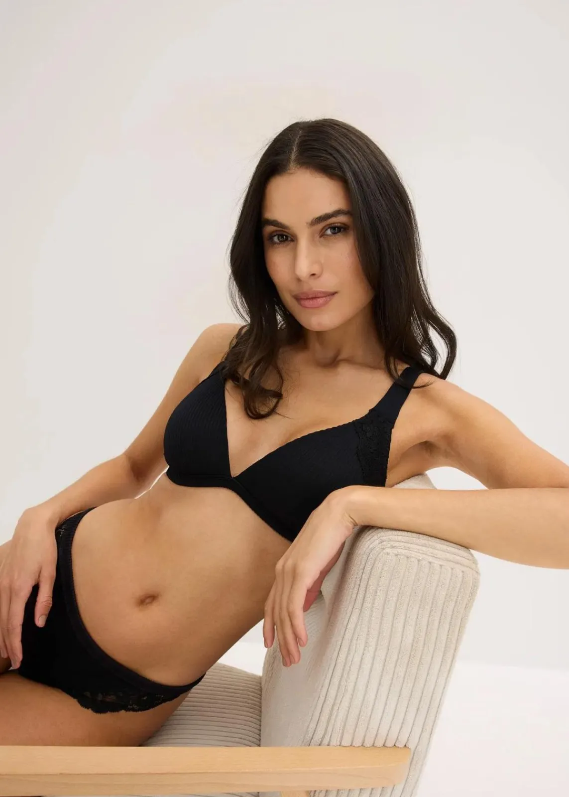 bonprix Dessous|Bhs^Schalen-BH ohne Bügel mit weicher Rippe schwarz