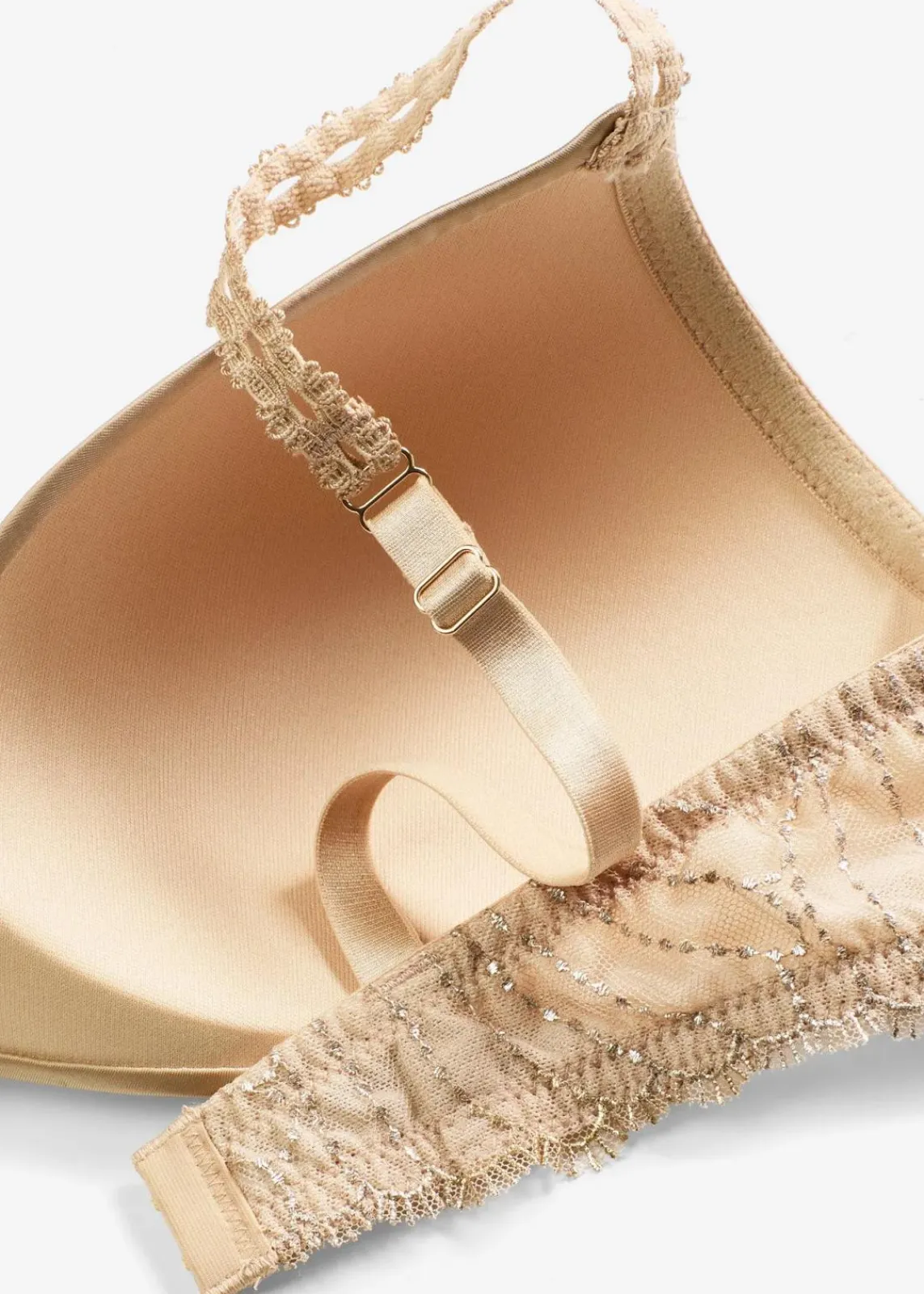 bonprix Dessous|Bhs^Schalen-BH ohne Bügel mit zarter Stickerei saharabeige