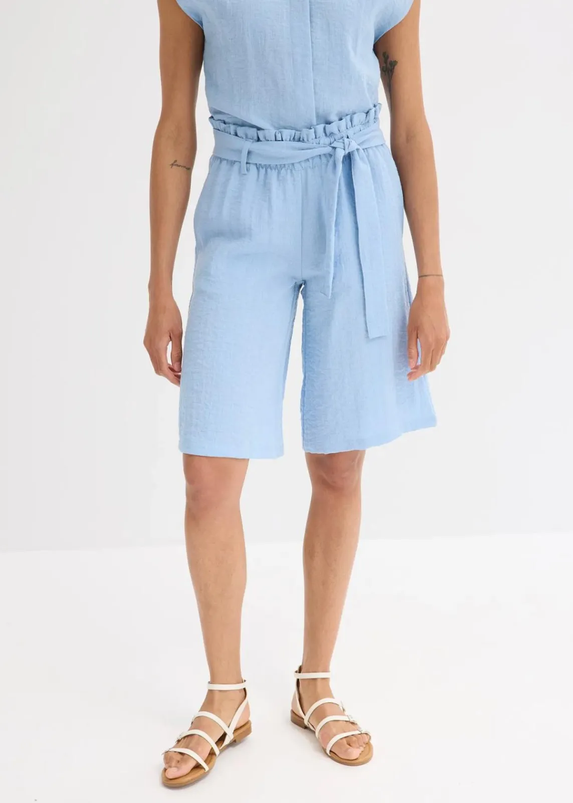 bonprix Nachhaltigere Materialien|Hosen^Schlupf-Bermuda aus Viskose-Mix hellblau