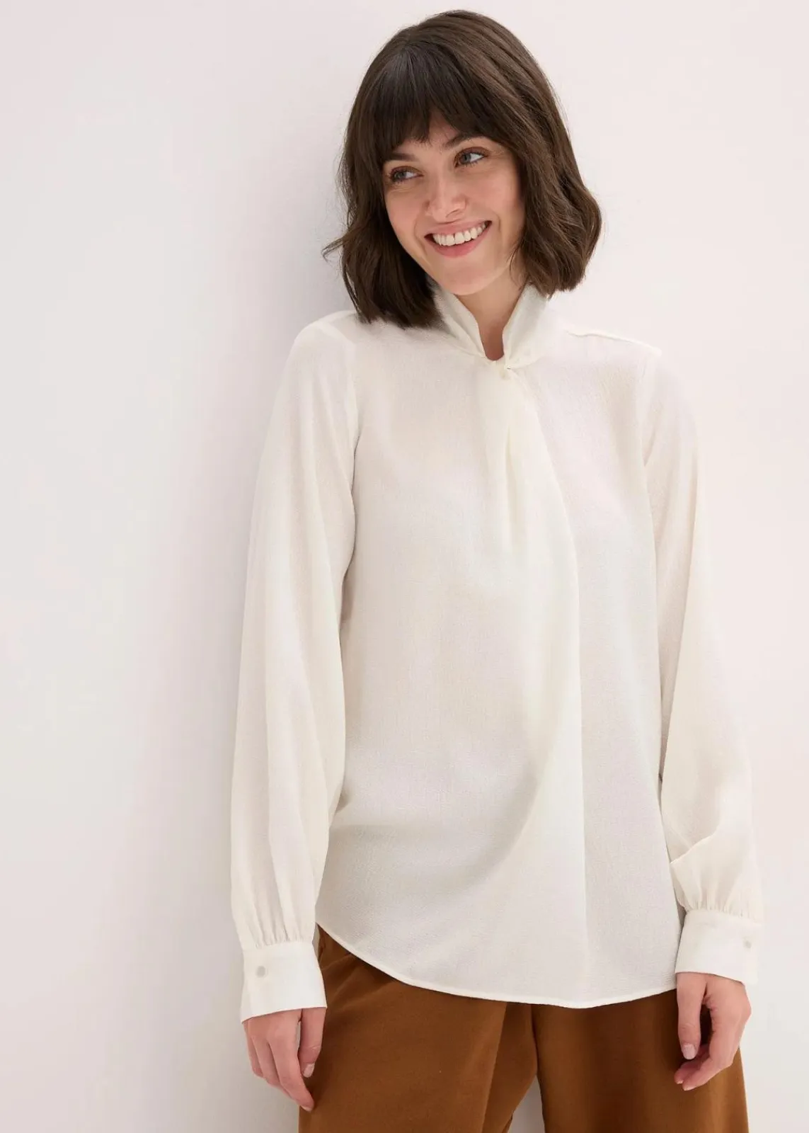 bonprix Bekleidung·Jacken & Mäntel|Blusen & Tuniken^Schlupfbluse aus fließendem Satin perlweiß