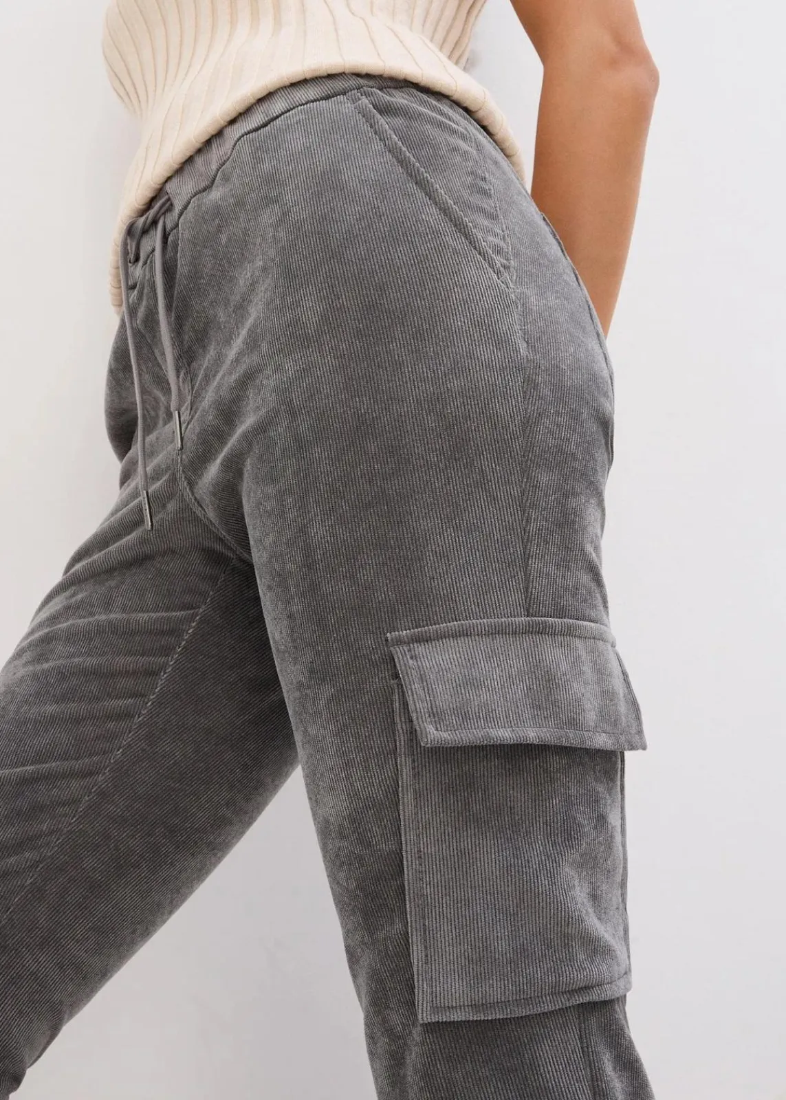 bonprix Hosen|Bekleidung·Kleider^Schlupfhose aus Samt-Cord rauchgrau