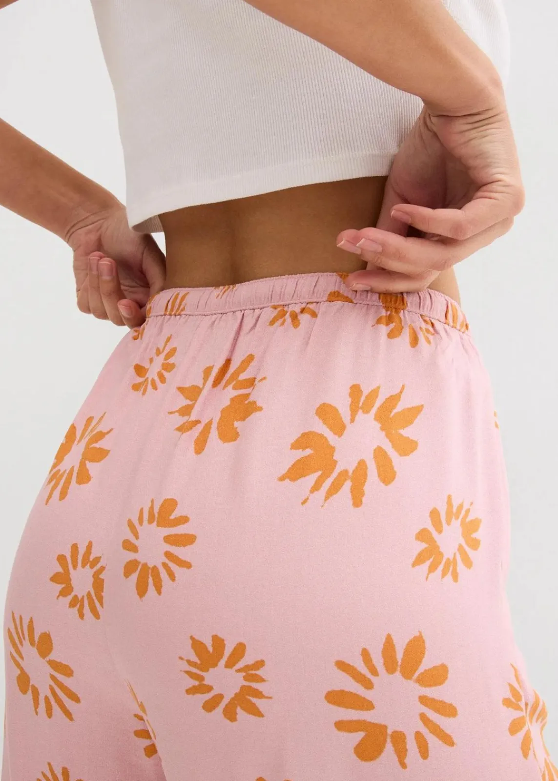 bonprix Bekleidung·Kleider|Hosen^Schlupfhose aus softer Viskose aschrosa/sonnenbraun geblümt