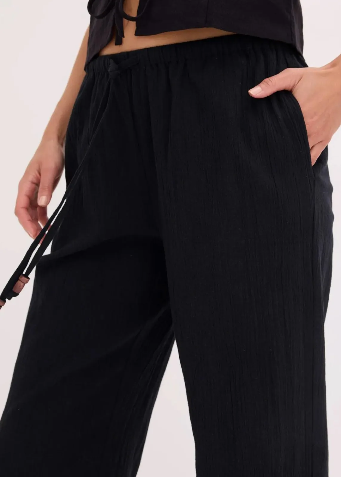 bonprix Hosen^Schlupfhose aus strukturiertem Crinkle schwarz
