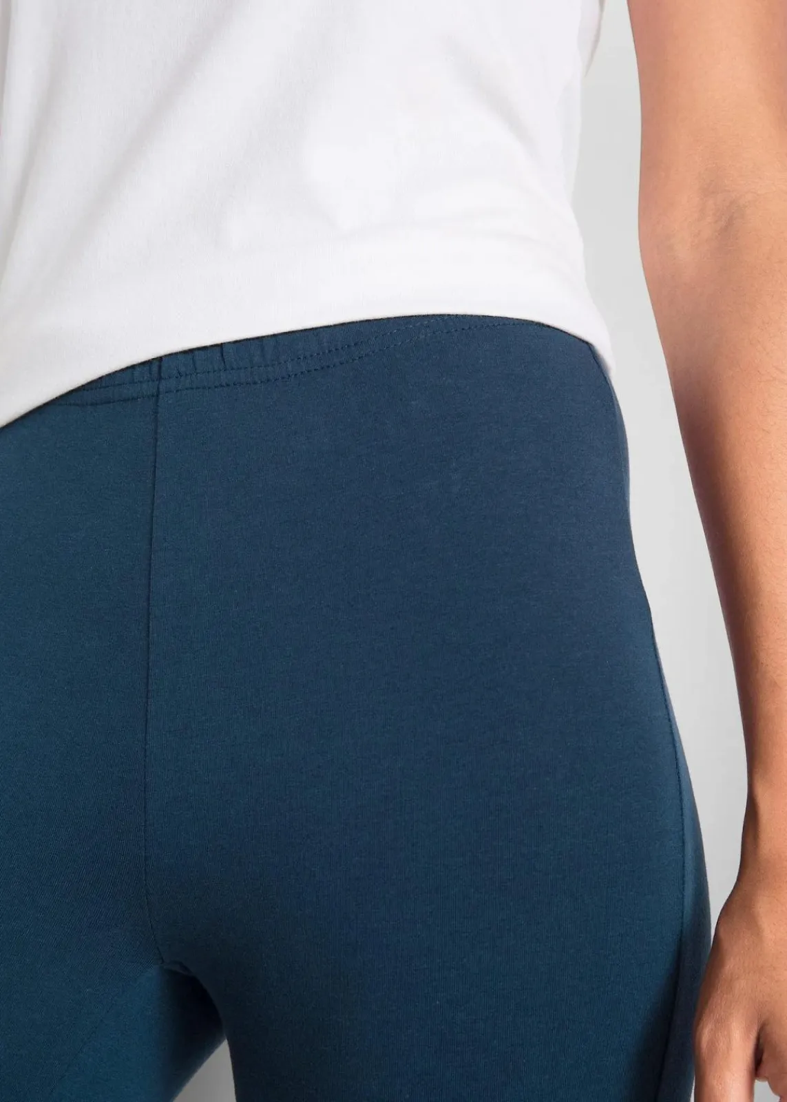 bonprix Hosen|Basics^Schmal geschnittene Capri-Leggings (2er Pack) dunkelblau+schwarz