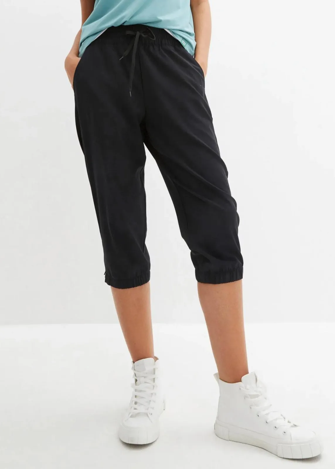 bonprix Bekleidung·Jumpsuits|Bekleidung·Sweat^Schnelltrocknende Funktionshose in Capri-Länge schwarz
