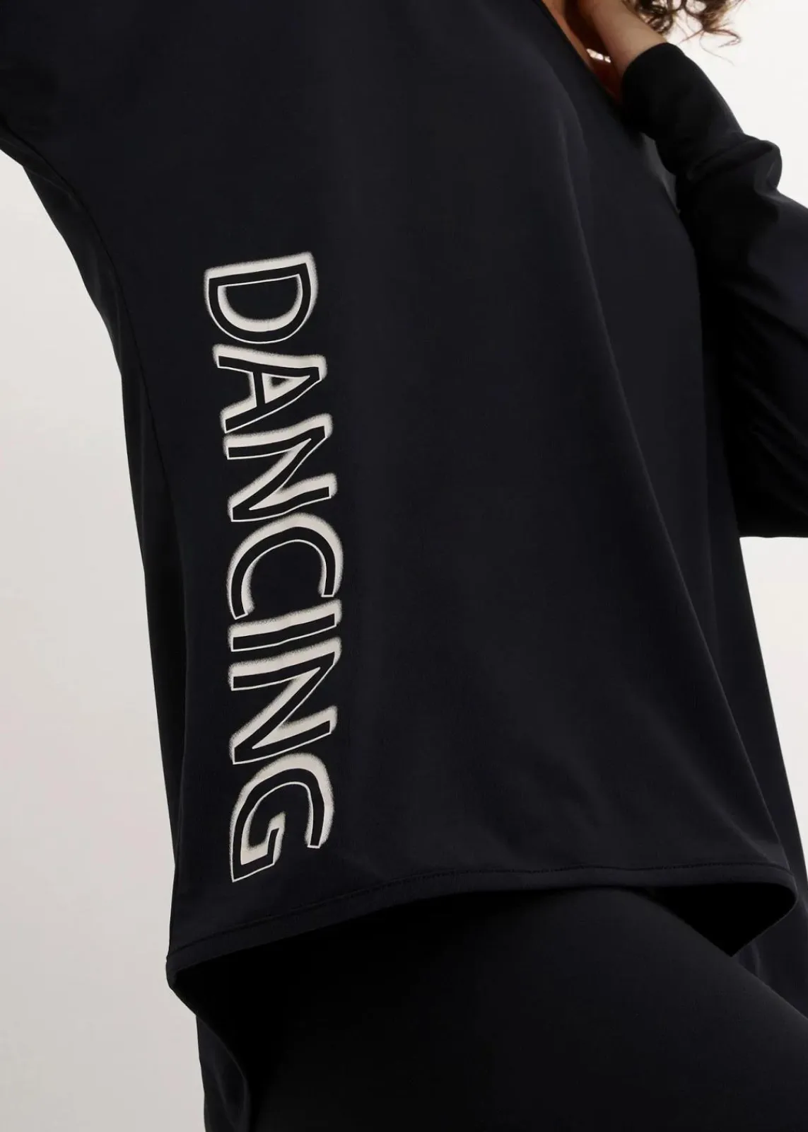 bonprix Bekleidung·Sweat|Sportbekleidung^Schnelltrocknendes Sport-Shirt mit Retro-Print schwarz bedruckt