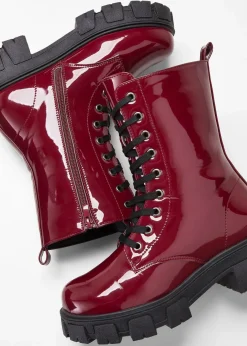 bonprix Boots^Schnürboots in Lack-Optik ahornrot lack