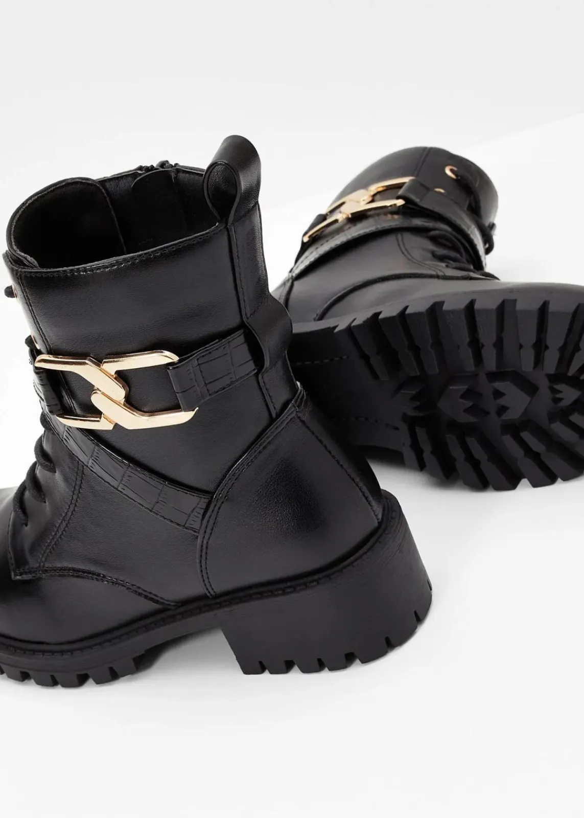 bonprix Komfortschuhe|Boots^Schnürboots mit Schnalle schwarz
