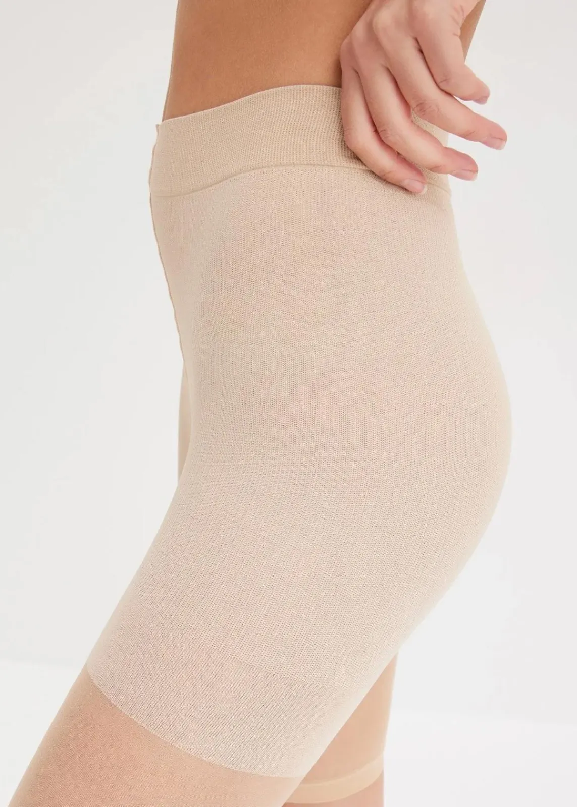 bonprix Bekleidung·Kleider|Hosen^Shape Anti-Scheuer Radler 30 DEN hellbeige