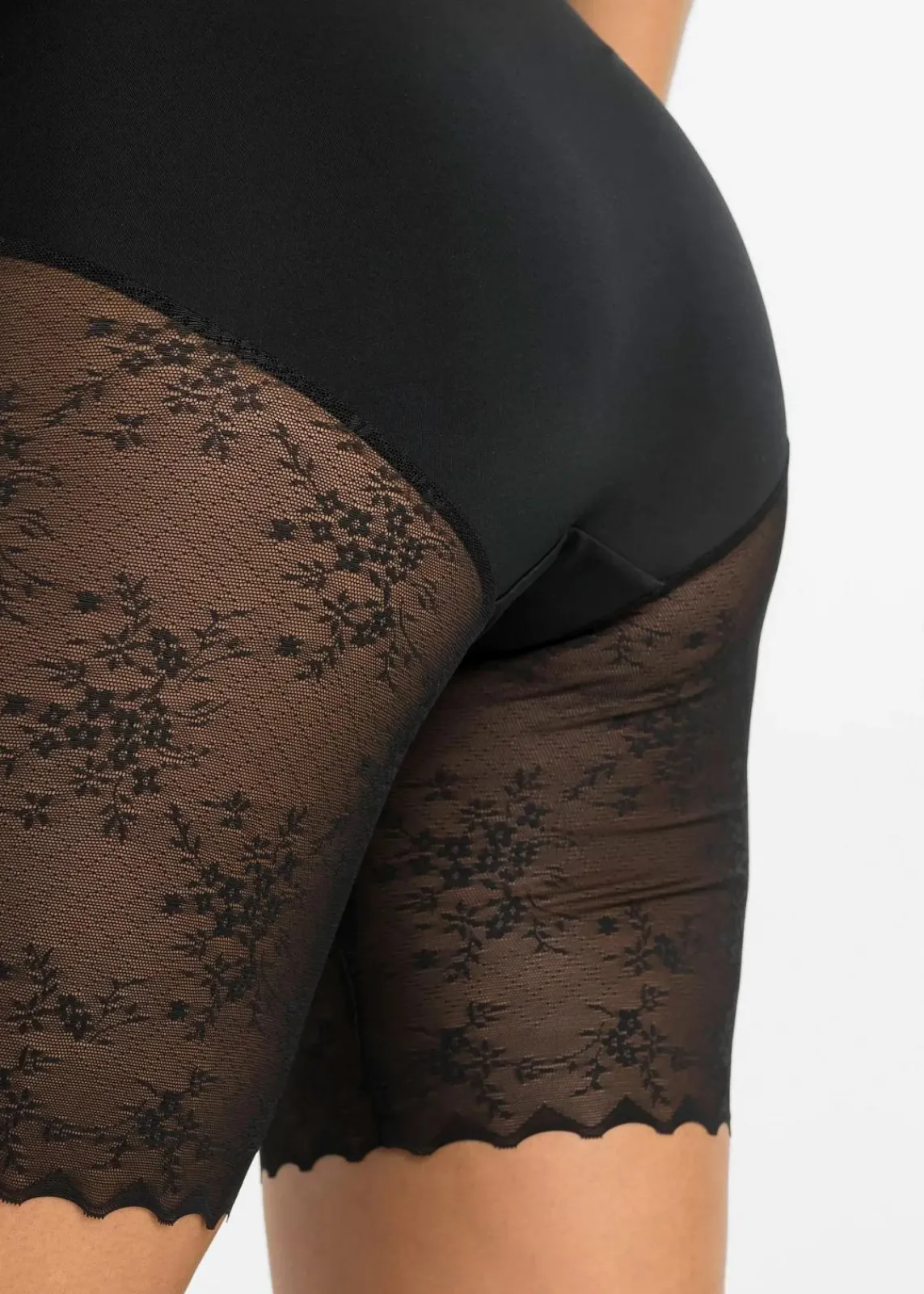 bonprix Wäsche·Radler & Oberschenkelschutz|Wäsche·Shapewear^Shape Hose mit Spitze und mittlerer Formkraft schwarz
