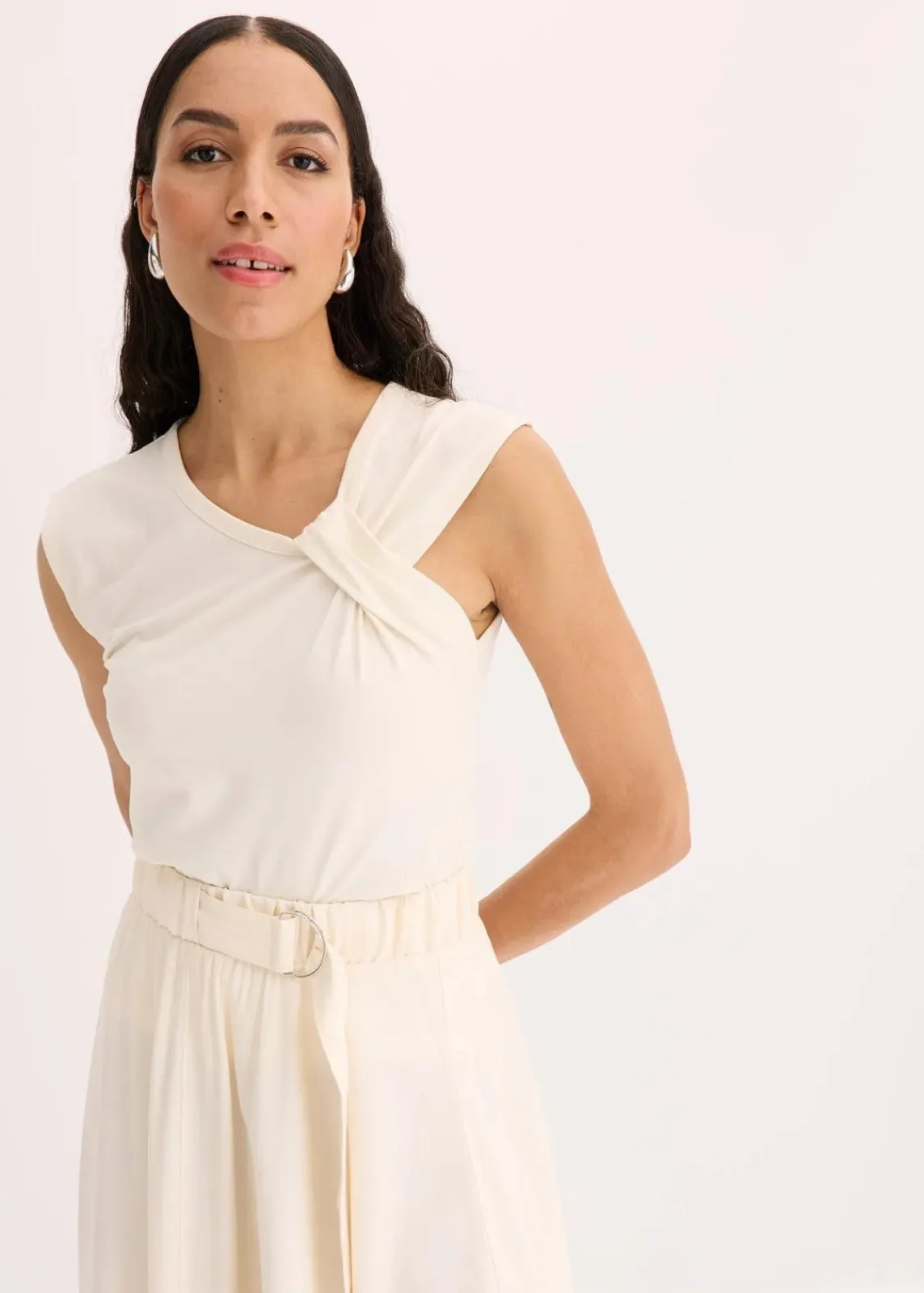 bonprix Shirts & Tops^Shirt aus elastischem Baumwoll-Mix naturbeige
