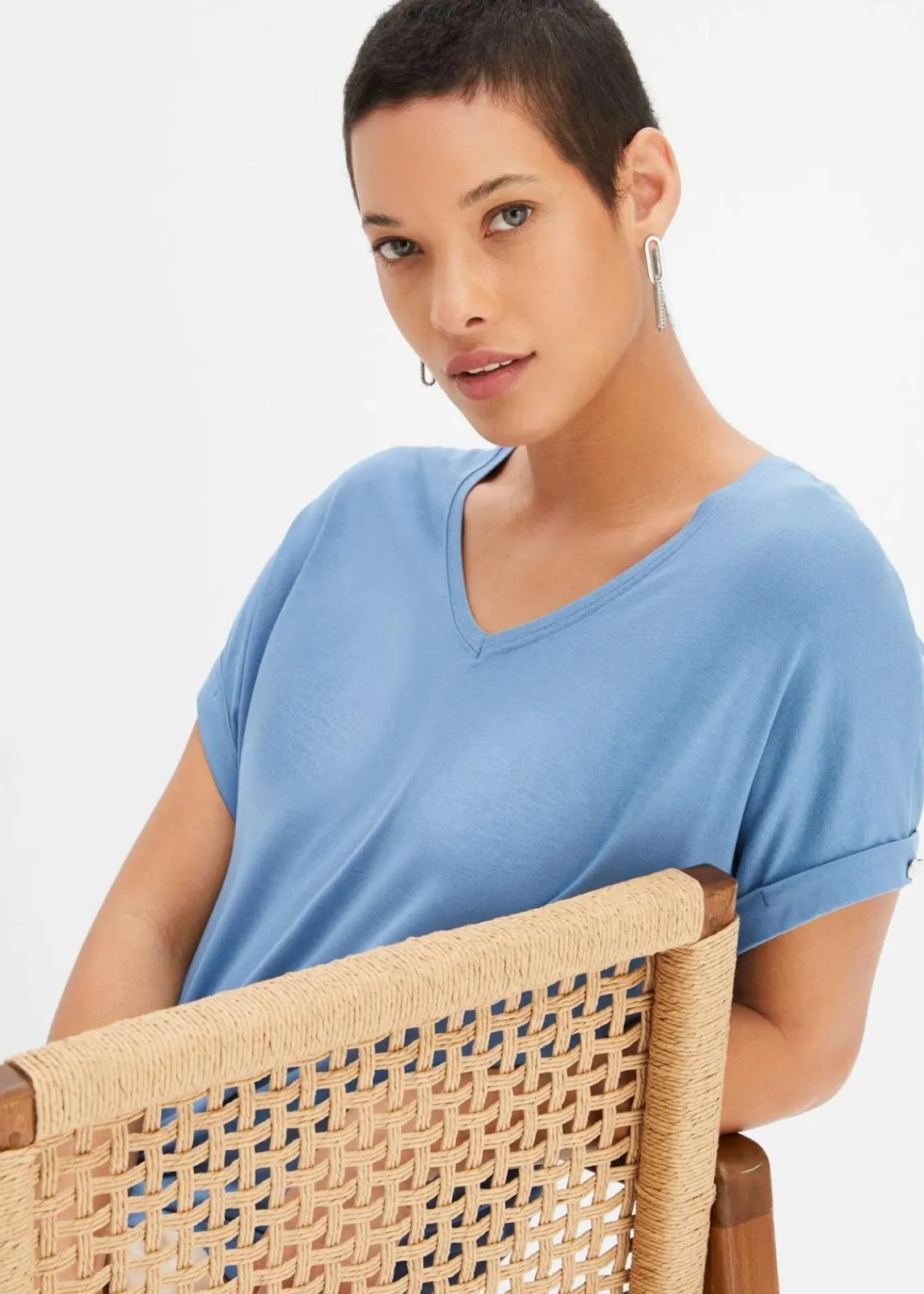 bonprix Shirts & Tops|Nachhaltigere Materialien^Shirt aus fließendem Viskose-Mix matt blau